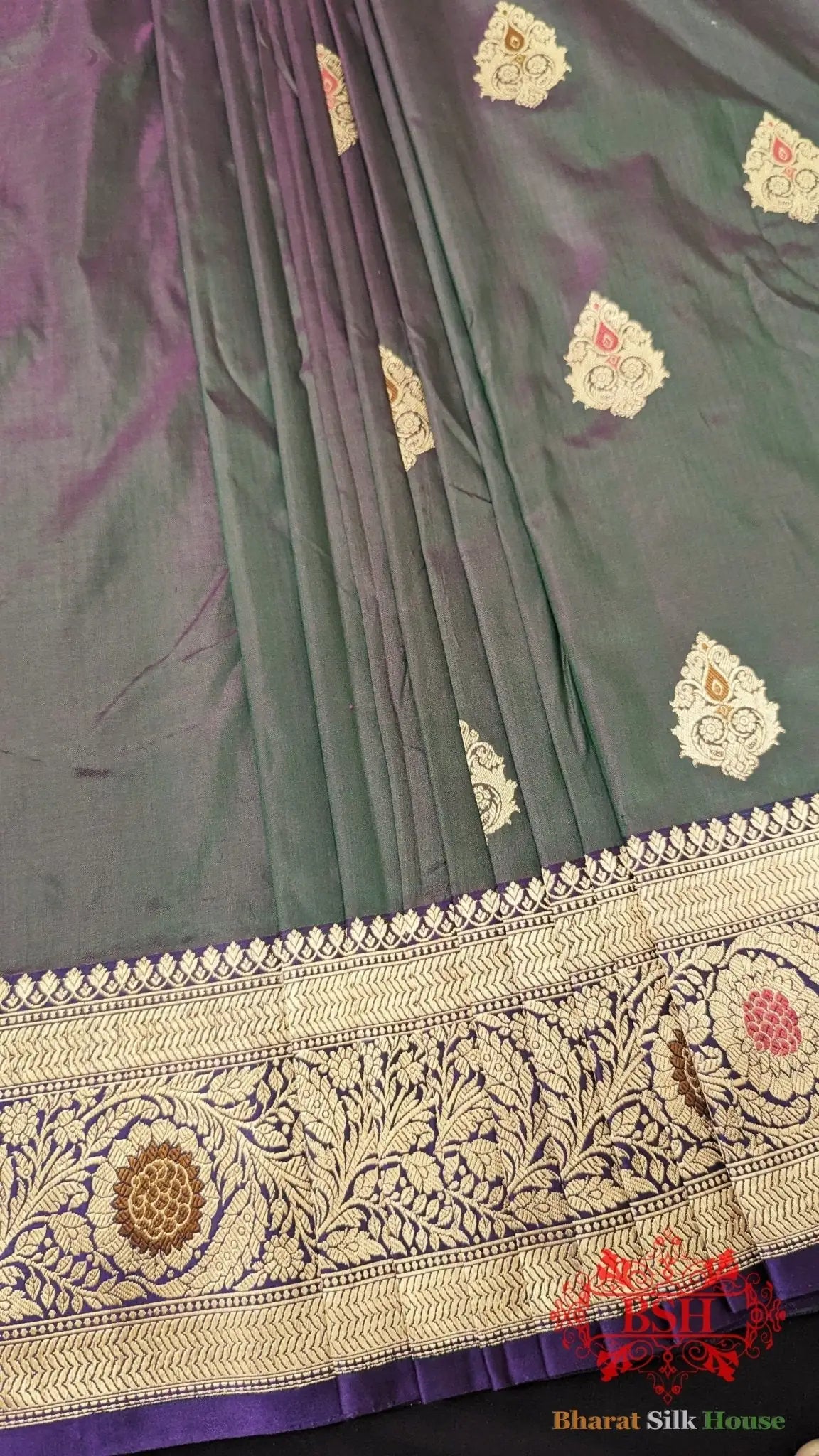 Pure Banarasi Handloom Katan Silk Antique Zari Saree In Shades Of Green/Pink Cross Color - Bharat Silk House Pure Kataan Silk