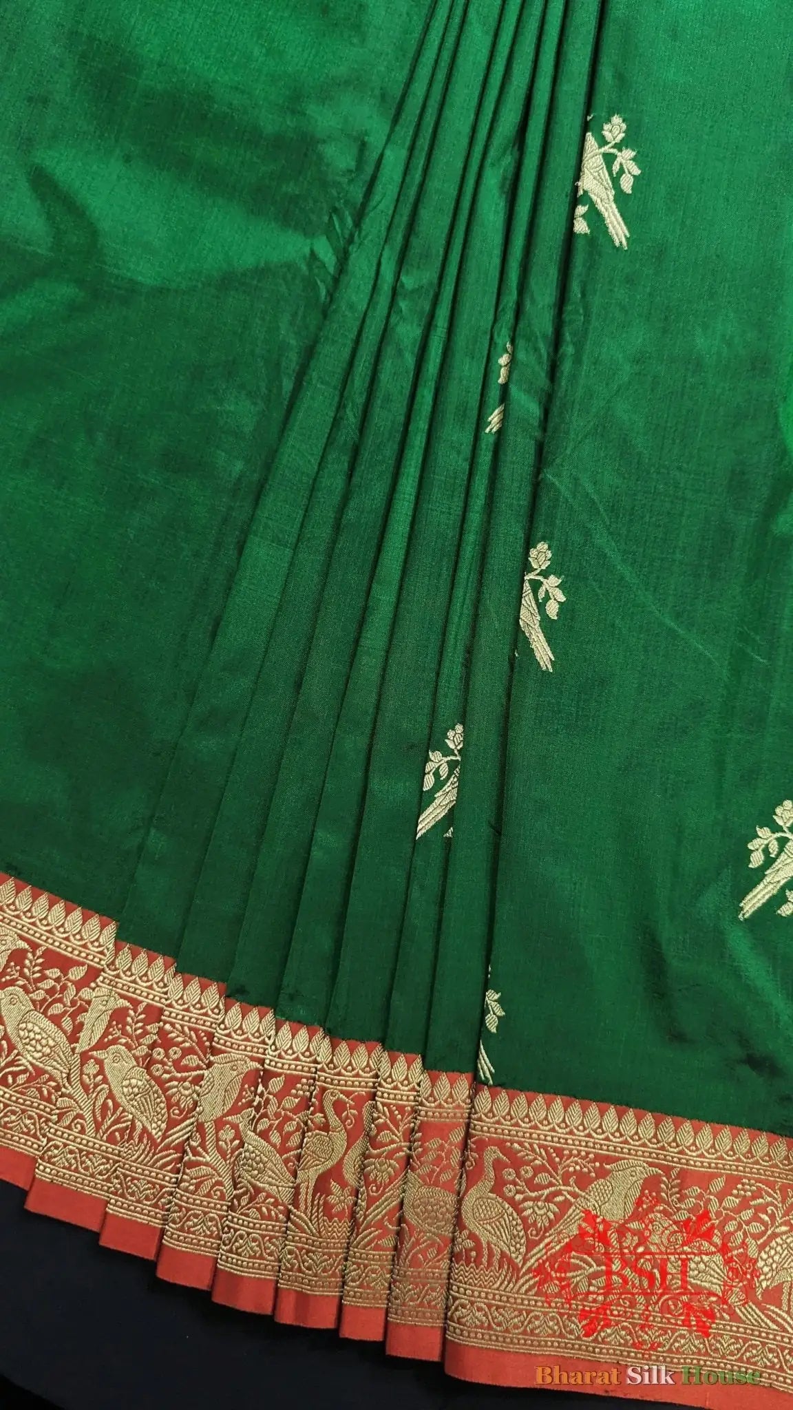 Pure Banarasi Handloom Katan Silk Meenakari Antique Zari Saree In Shades Of Green With Red Border - Bharat Silk House Pure Kataan Silk