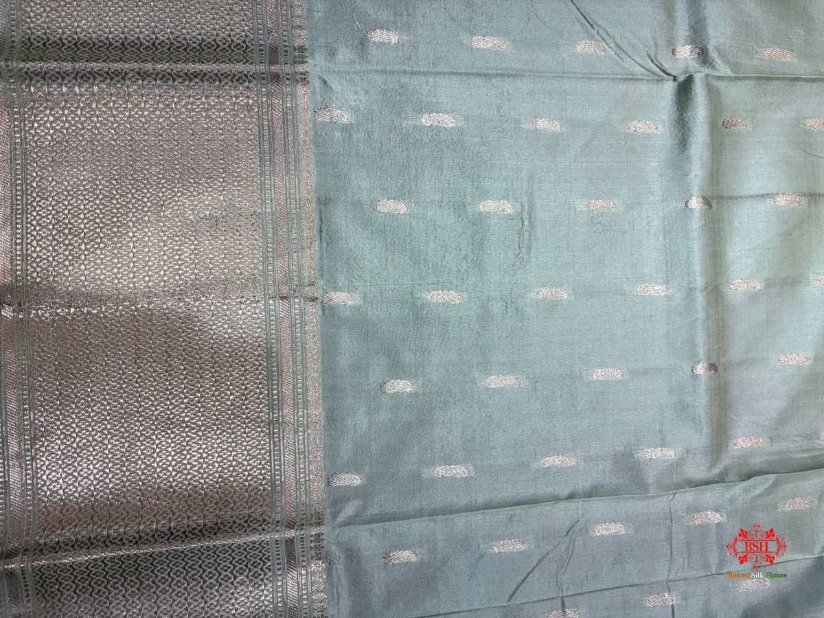 Pure Banarasi Handloom Katan Silk Antique Dual Zari Saree In Shades Of Light Firozi - Pure Kataan Silk -