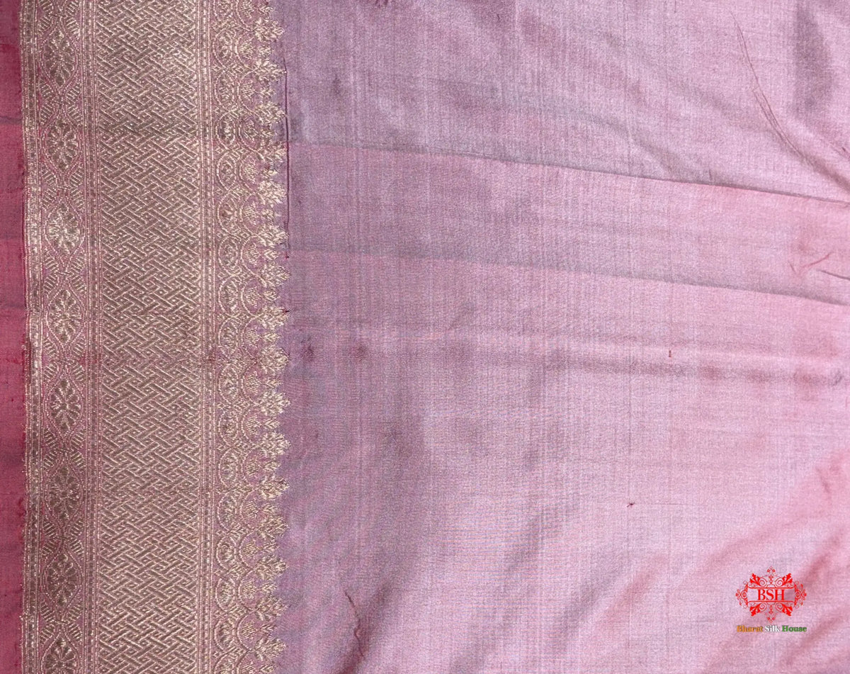 Pure Banarasi Handloom Katan Silk Antique Zari Saree In Shades Of Peach - Pure Kataan Silk -