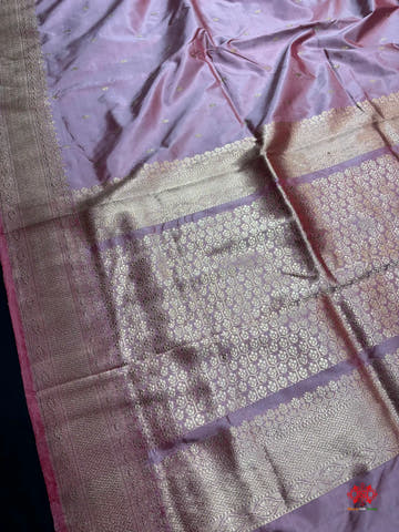 Pure Banarasi Handloom Katan Silk Antique Zari Saree In Shades Of Peach - Pure Kataan Silk -