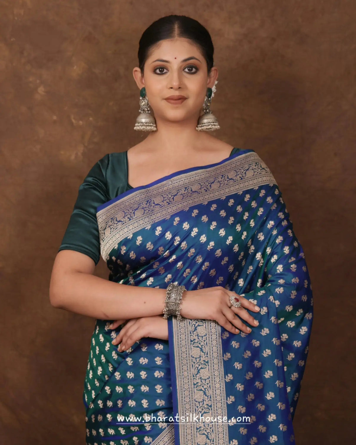Blue/Green Cross Color Pure Katan Silk Handwoven Banarasi Saree - Bharat Silk House