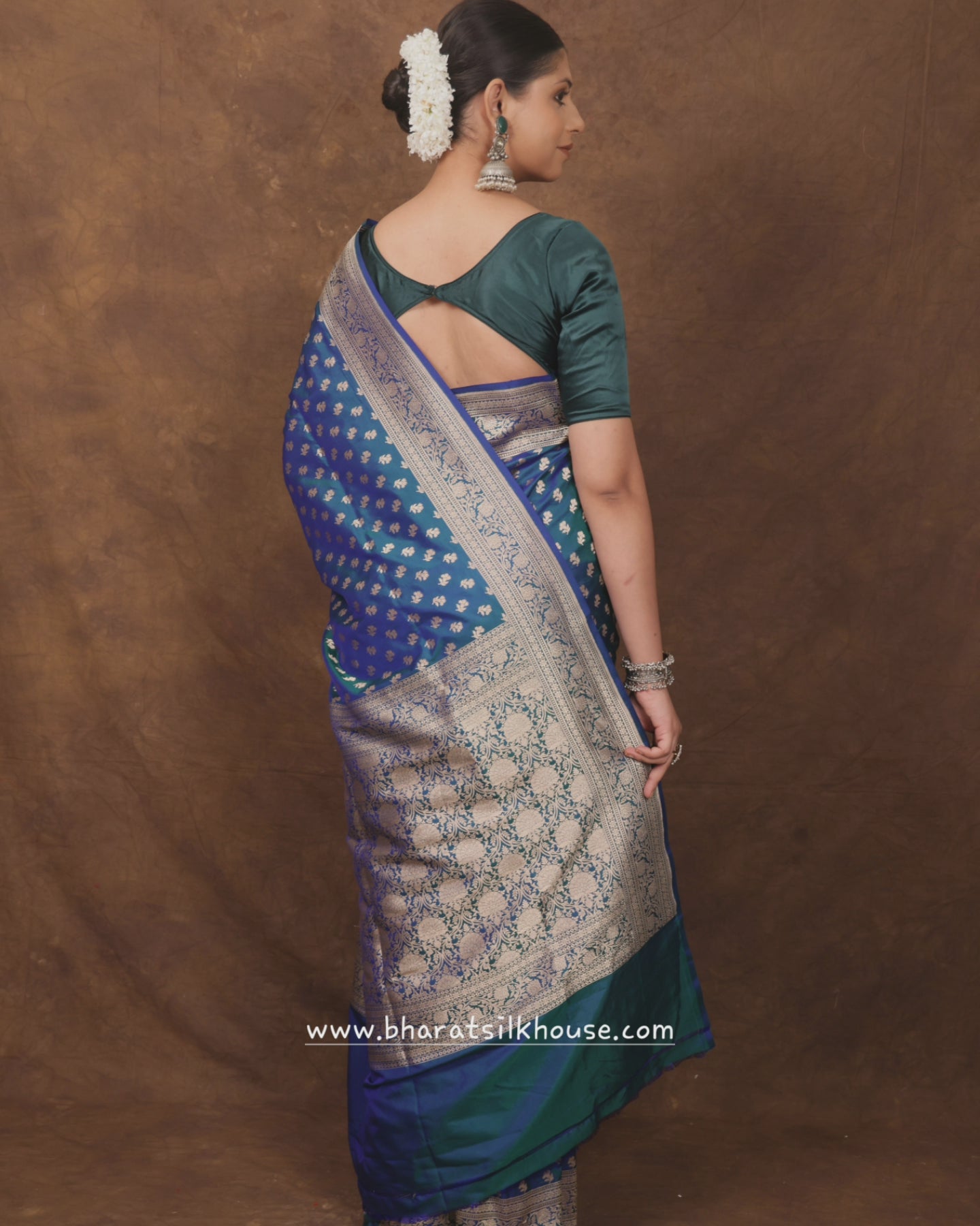 Blue/Green Cross Color Pure Katan Silk Handwoven Banarasi Saree - Bharat Silk House