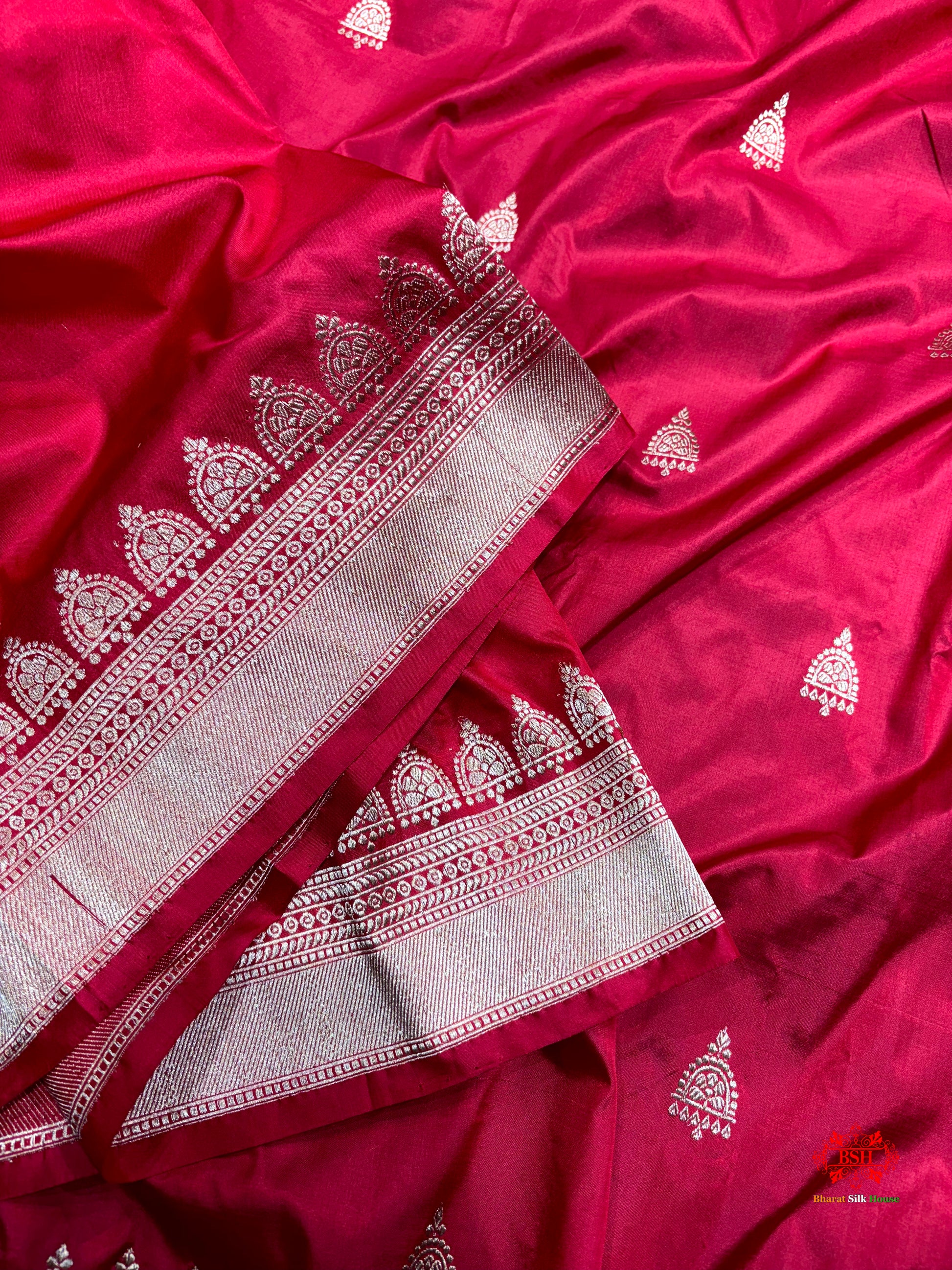 Pure Banarasi Handloom Katan Silk Antique Zari Saree In Shades Of Red - Pure Kataan Silk - 