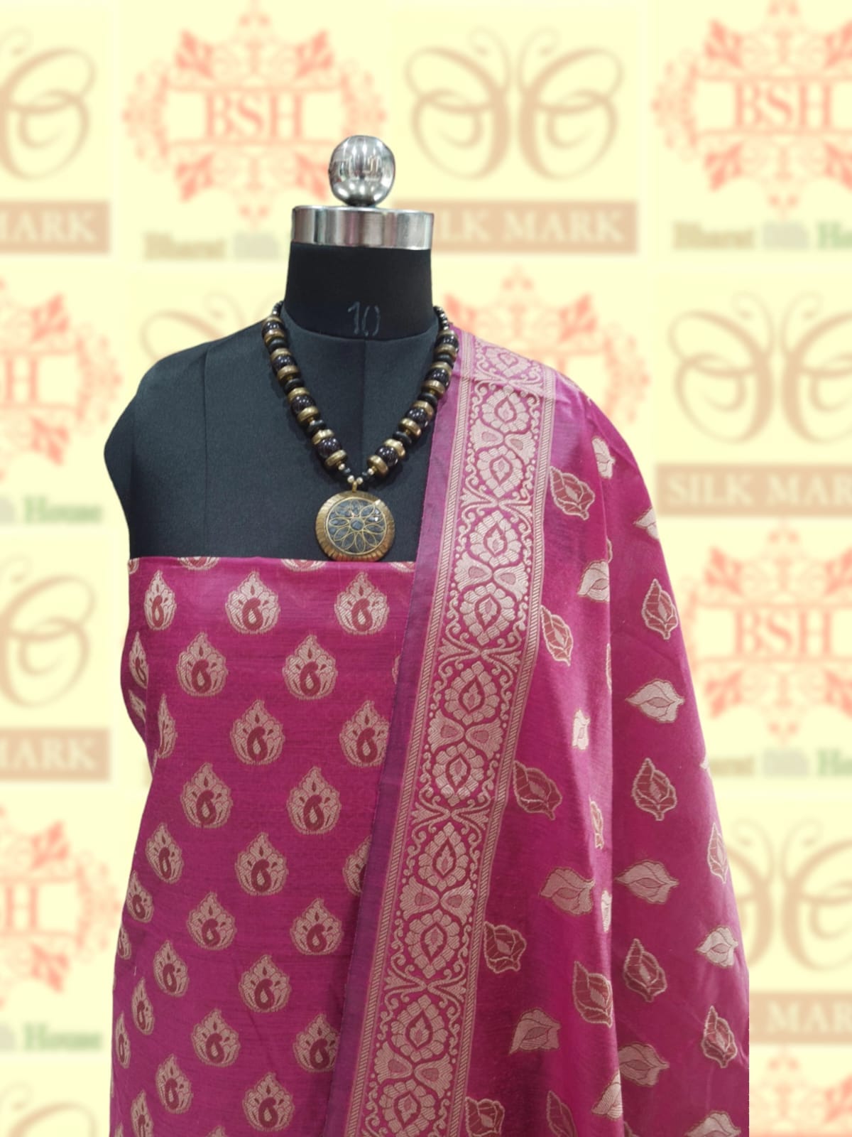 Conjuntos de traje de seda de algodón Banarasi con buti de resham tejido
