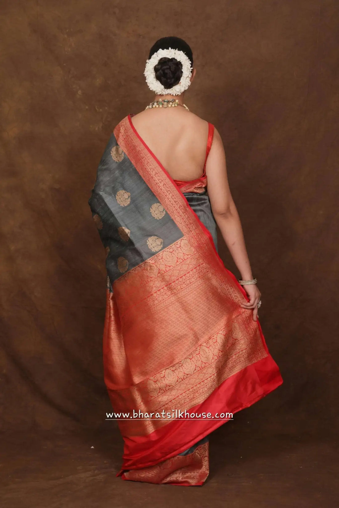 Grey Pure Tussar Moonga Silk Handloom Sare With Zari Border - Bharat Silk House Tussar