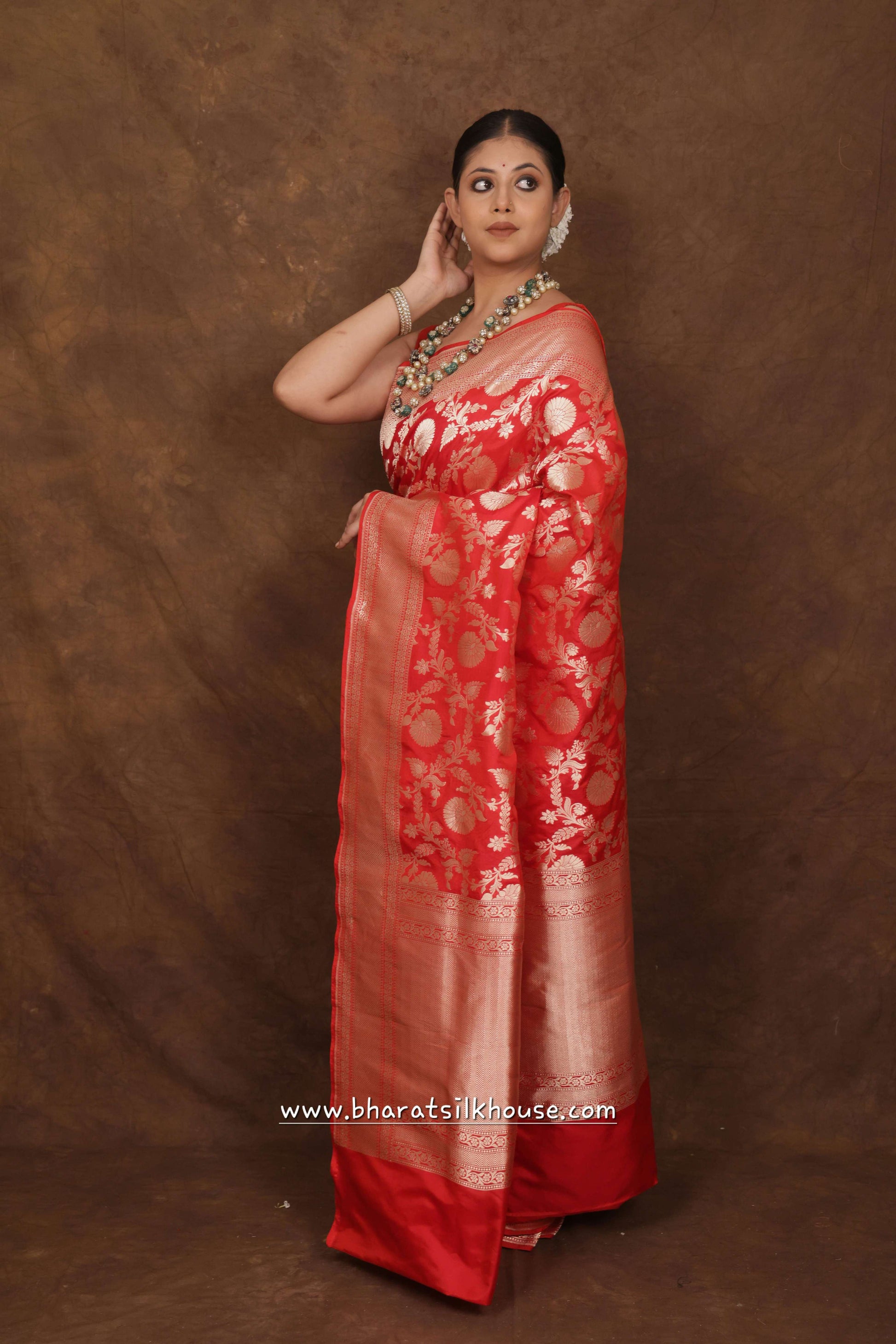 Handloom Banarasi Pure Katan Silk Floral Booti In Shades Of Red - Bharat Silk House