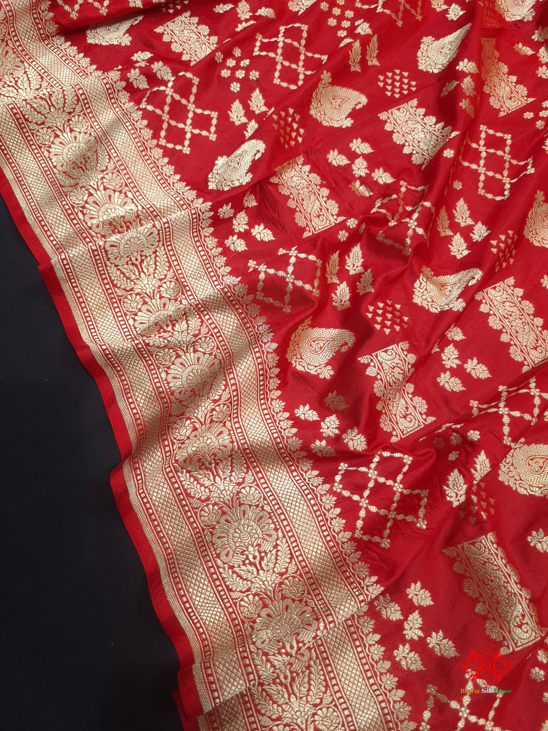 Handloom Banarasi Pure Katan Silk Floral Jaal In Shades Of Red - Bharat Silk House