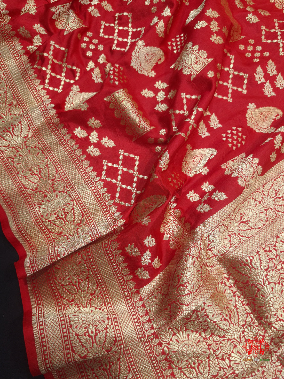 Handloom Banarasi Pure Katan Silk Floral Jaal In Shades Of Red - Bharat Silk House