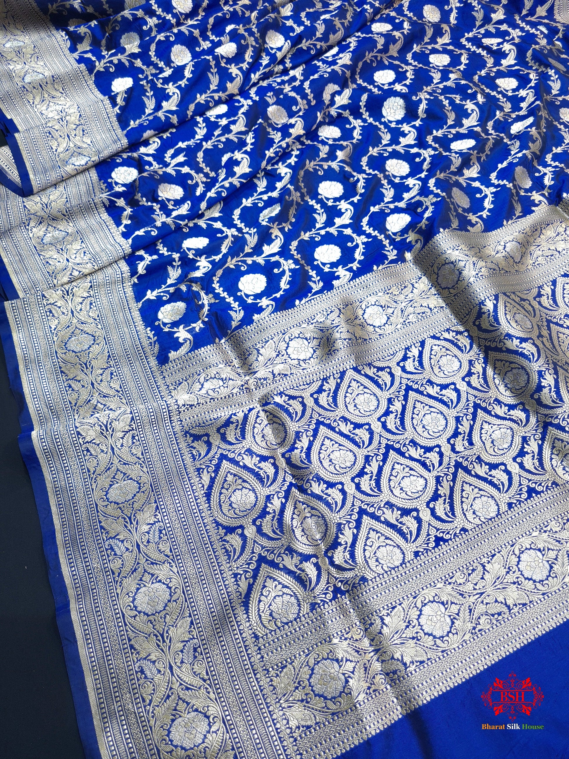 Handloom Banarasi Pure Katan Silk Opara Sona Rupa Dual Zari Saree Floral Jaal In Shades Of Blue - Bharat Silk House