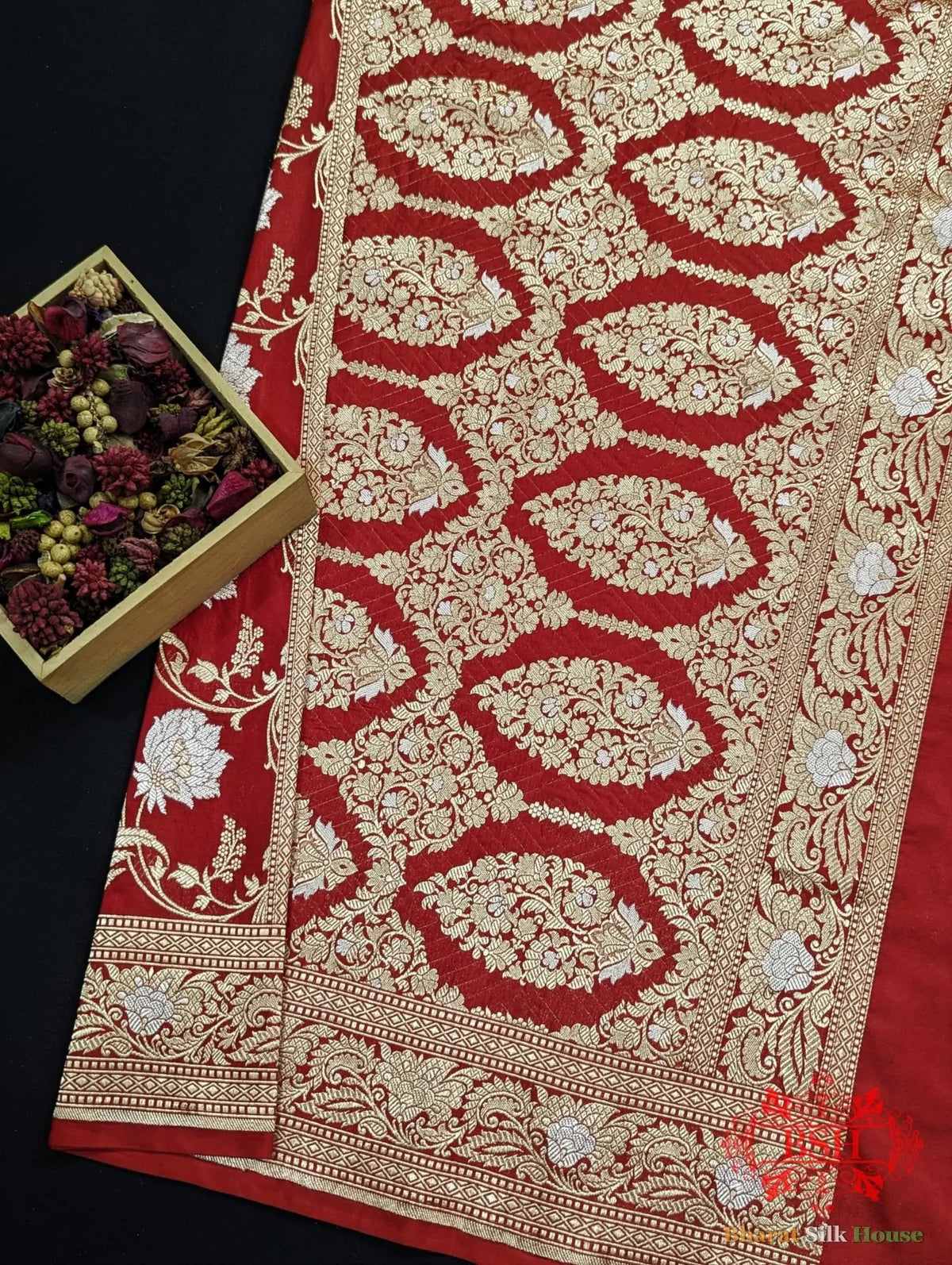 Handloom Banarasi Pure Katan Silk Opara Sona Rupa Dual Zari Saree Floral Jaal In Shades Of Red - Bharat Silk House Pure Kataan Silk