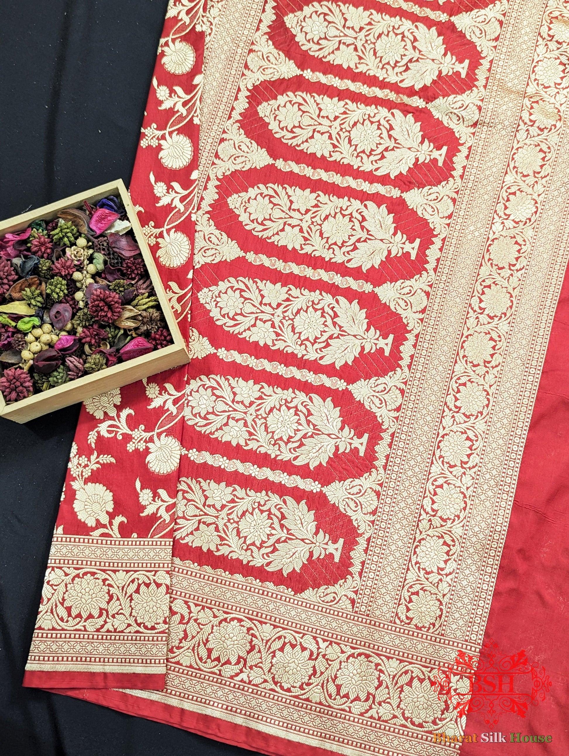 Handloom Banarasi Pure Katan Silk Saree Floral Jaal In Shades Of Red - Bharat Silk House
