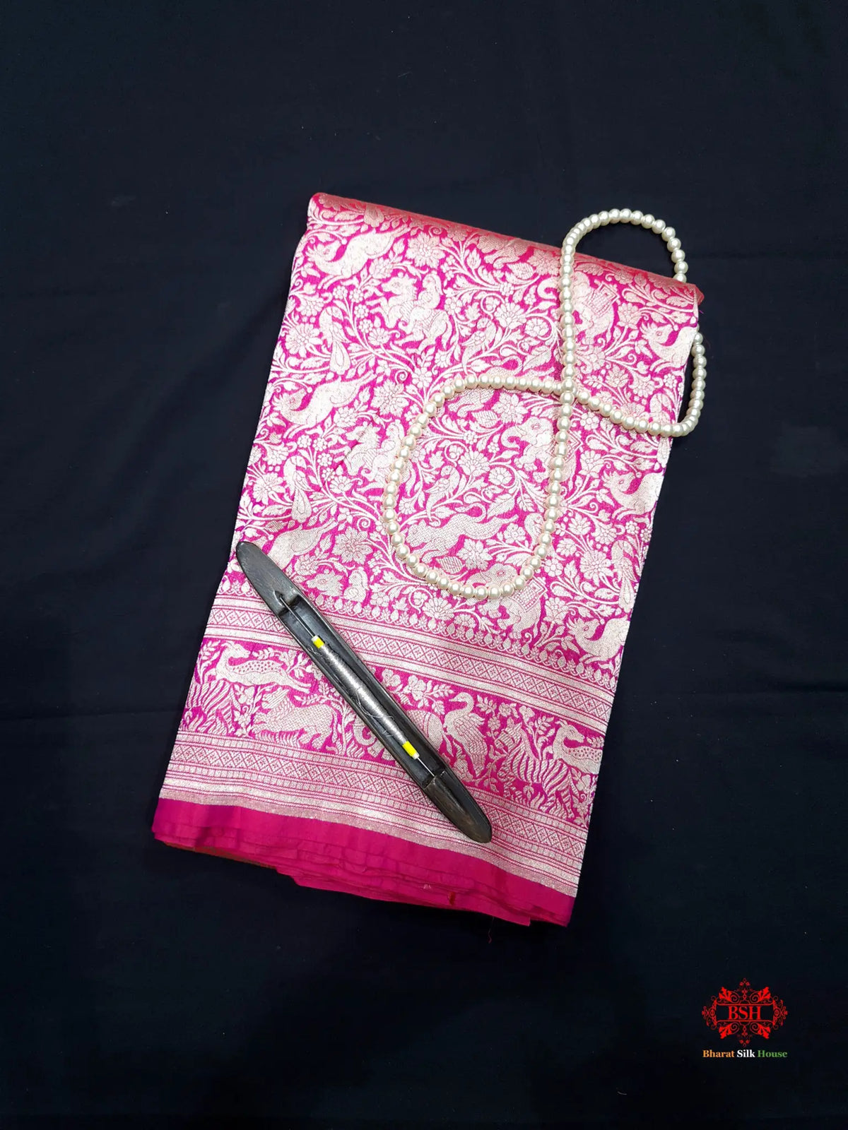 Handloom Banarasi Shikargah Katan Silk Saree In Shades Of Rani - Bharat Silk House Pure Kataan Silk