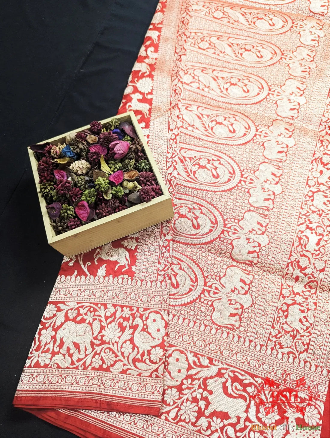 Handloom Banarasi Shikargah Katan Silk Saree In Shades Of Red - Bharat Silk House Pure Kataan Silk