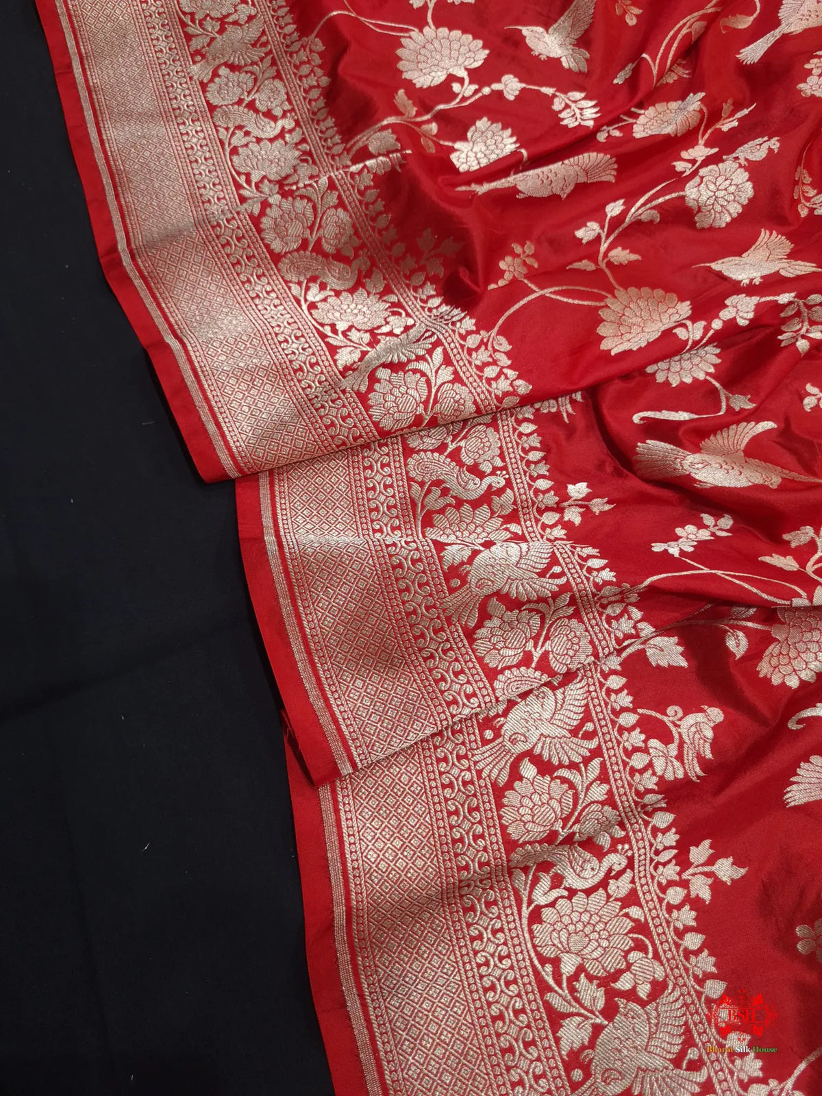 Handloom Banarasi Shikargah Katan Silk Saree In Shades Of Red - Bharat Silk House Pure Kataan Silk