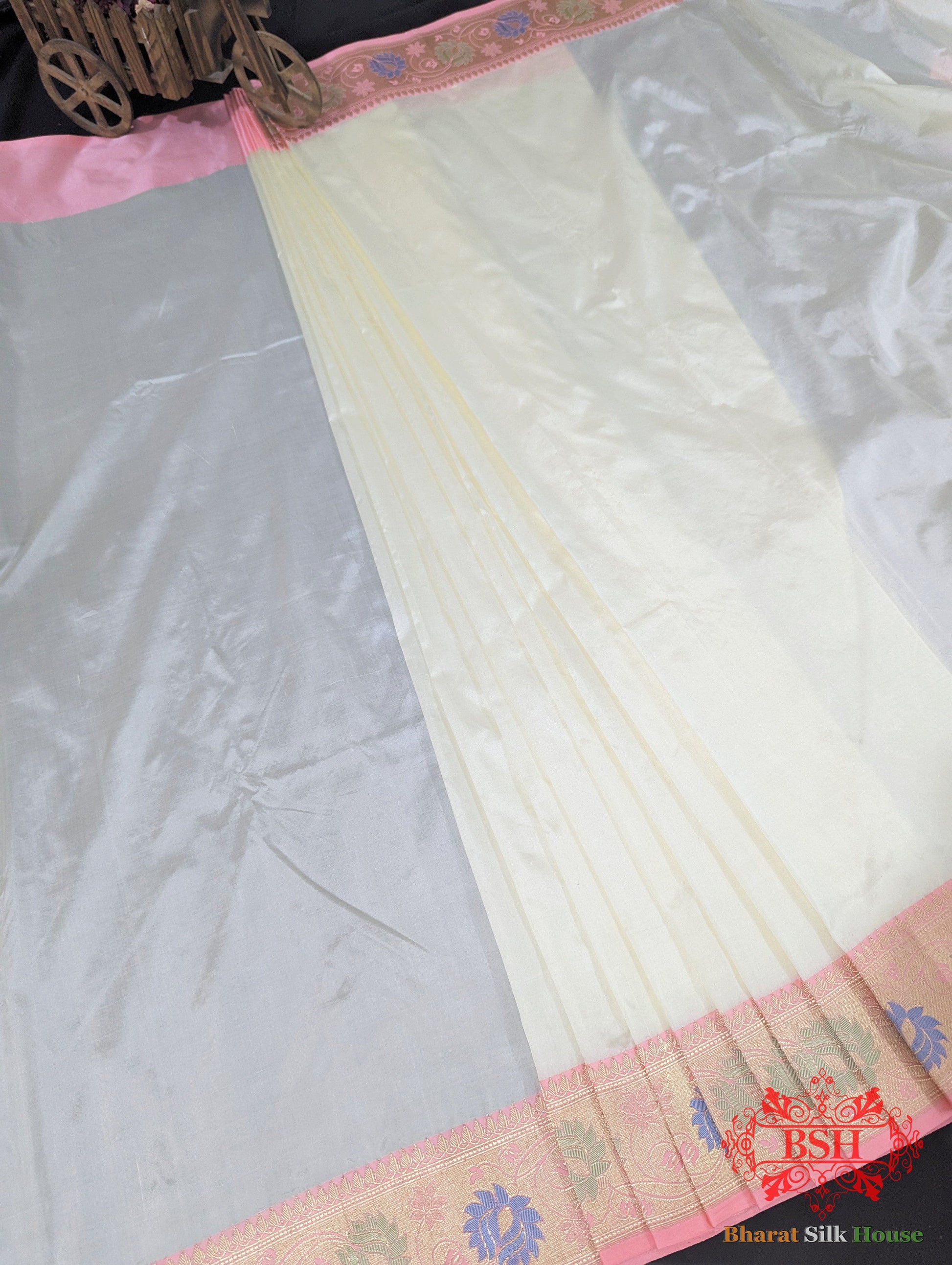 Off White Pure Katan Silk Banarasi Handloom Saree - Bharat Silk House