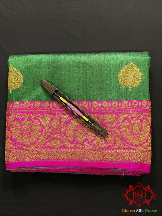 Pine Green Green Pure Tussar Moonga Silk Handloom Saree With Zari Border - Bharat Silk House