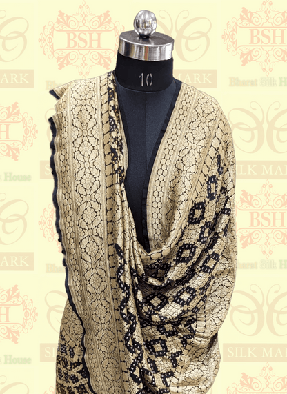 Pure Banarasi Georgette Bandhej Handloom Saree In Dual Shades Of Black/Red - Bharat Silk House