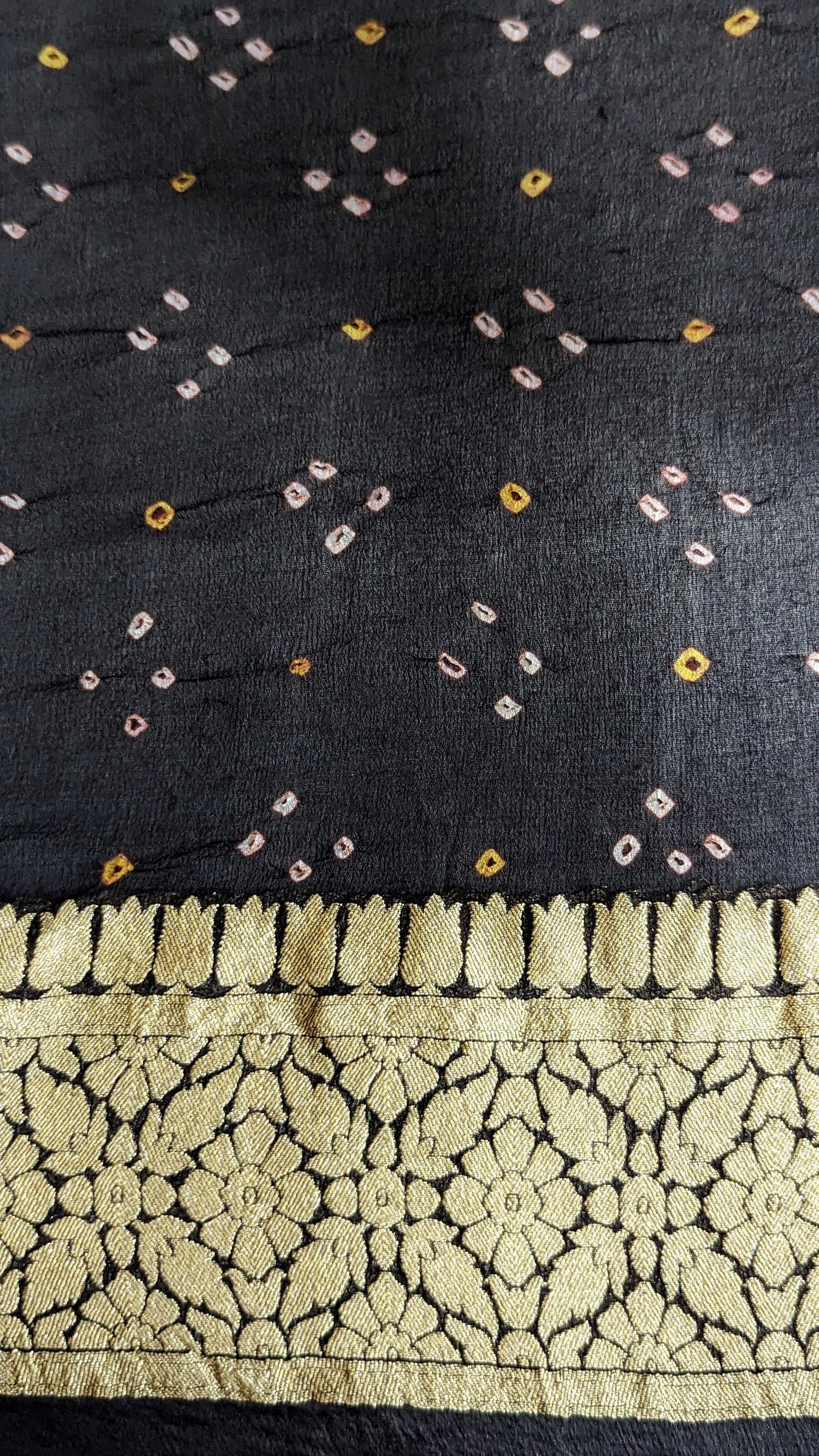 Pure Banarasi Georgette Bandhej Handloom Saree In Dual Shades Of Black/Red - Bharat Silk House