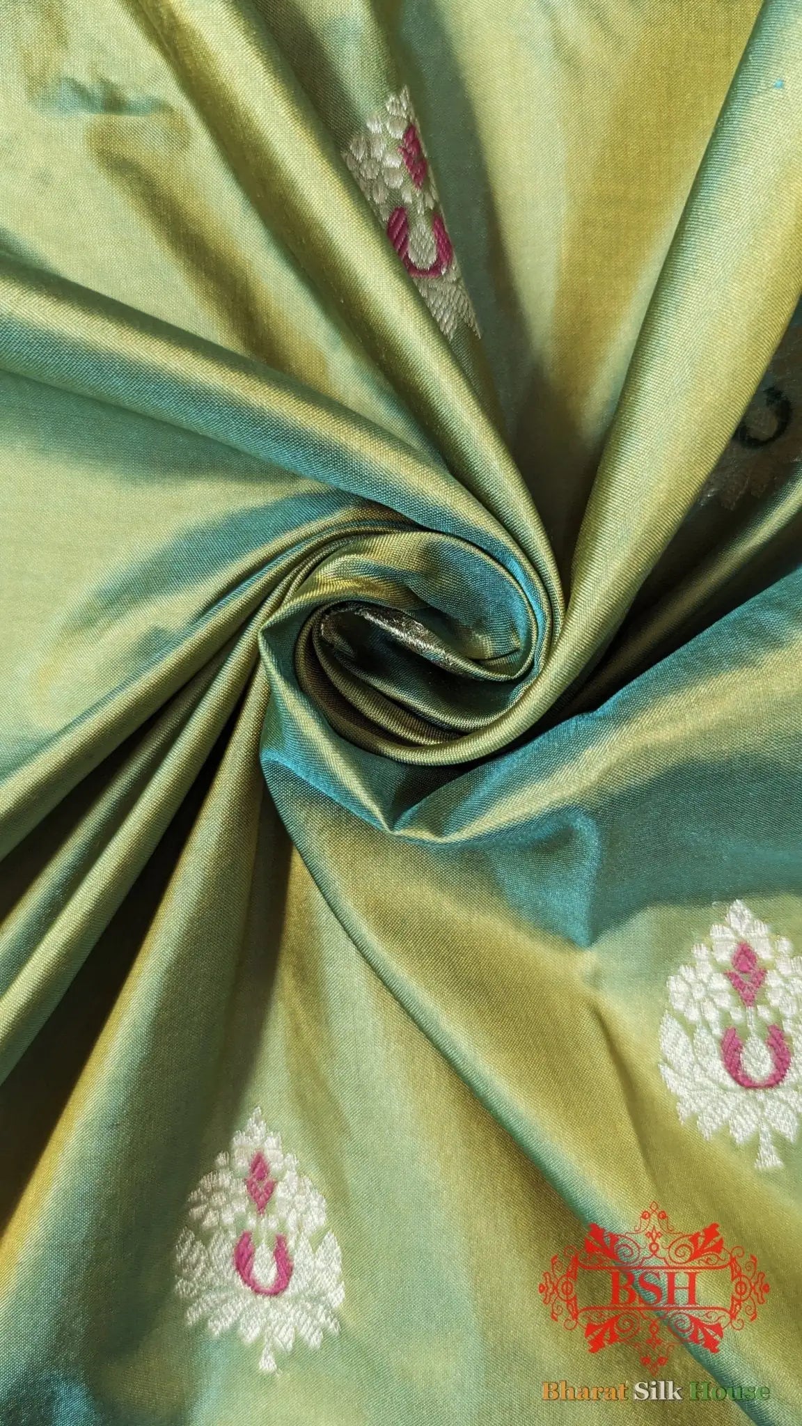 Pure Banarasi Handloom Katan Silk Antique Zari Saree In Shades Of Cross Color - Bharat Silk House Pure Kataan Silk
