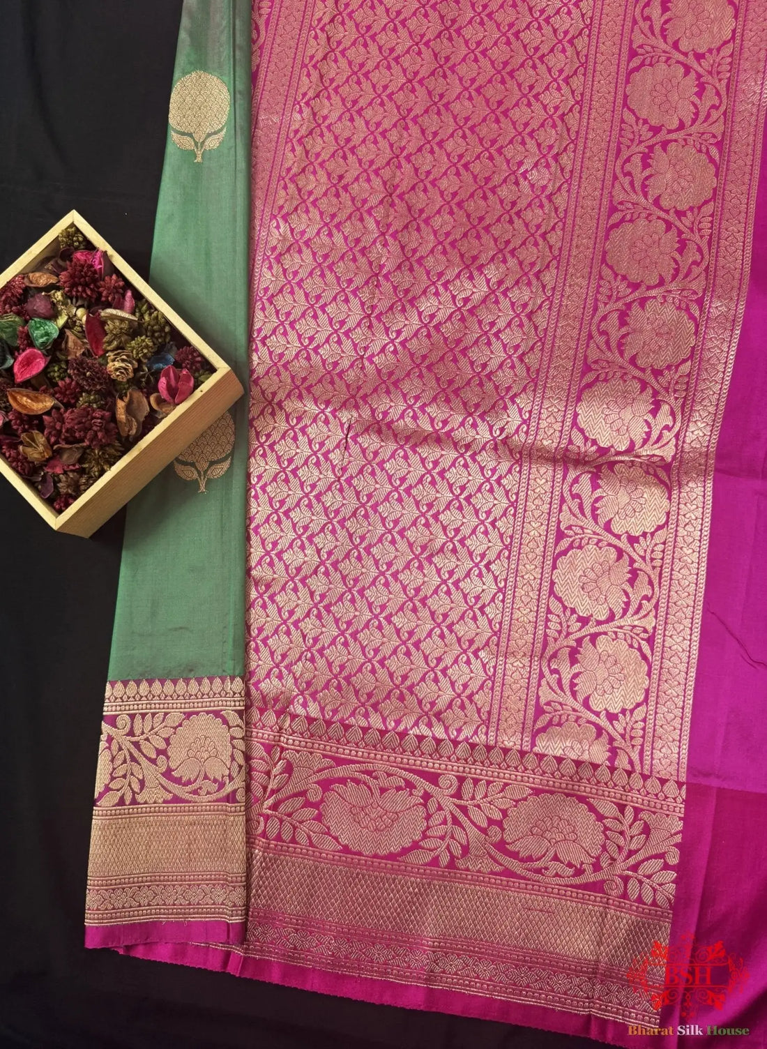 Pure Banarasi Handloom Katan Silk Antique Zari Saree In Shades Of Cross Color - Bharat Silk House Pure Kataan Silk