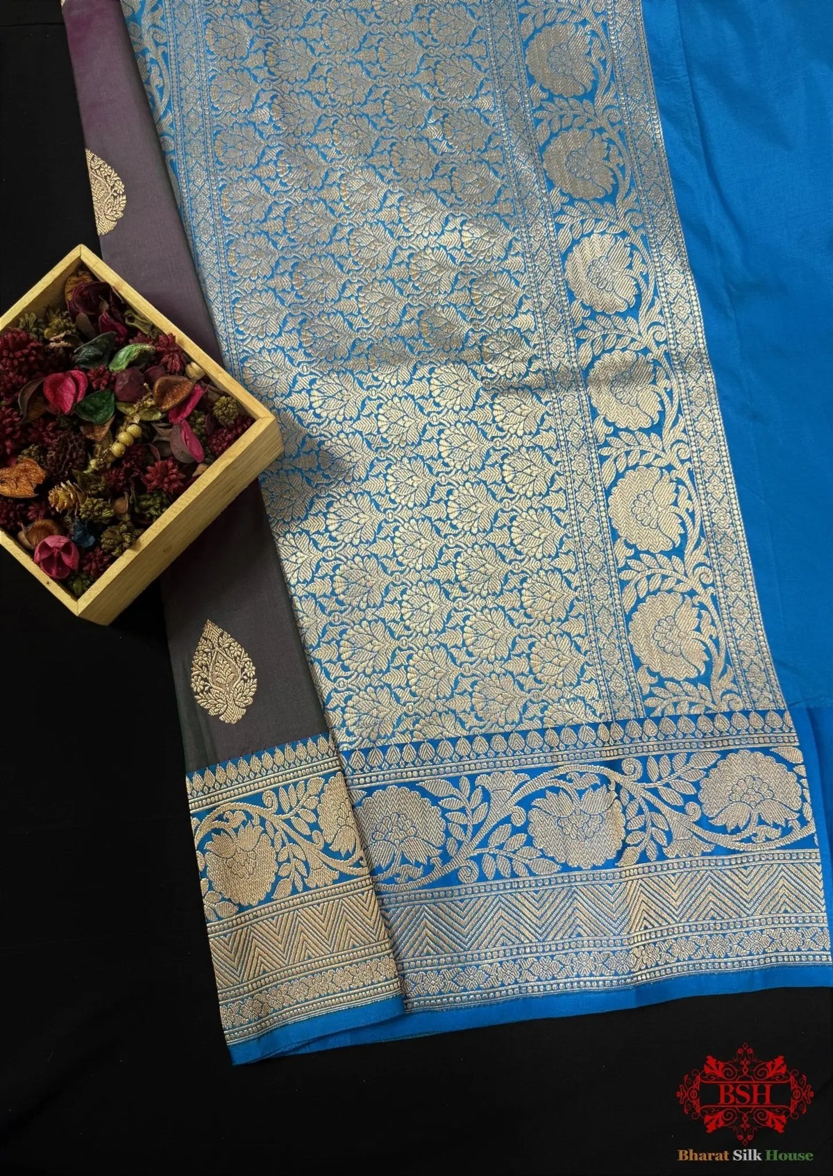 Pure Banarasi Handloom Katan Silk Antique Zari Saree In Shades Of Cross Colour - Bharat Silk House Pure Kataan Silk