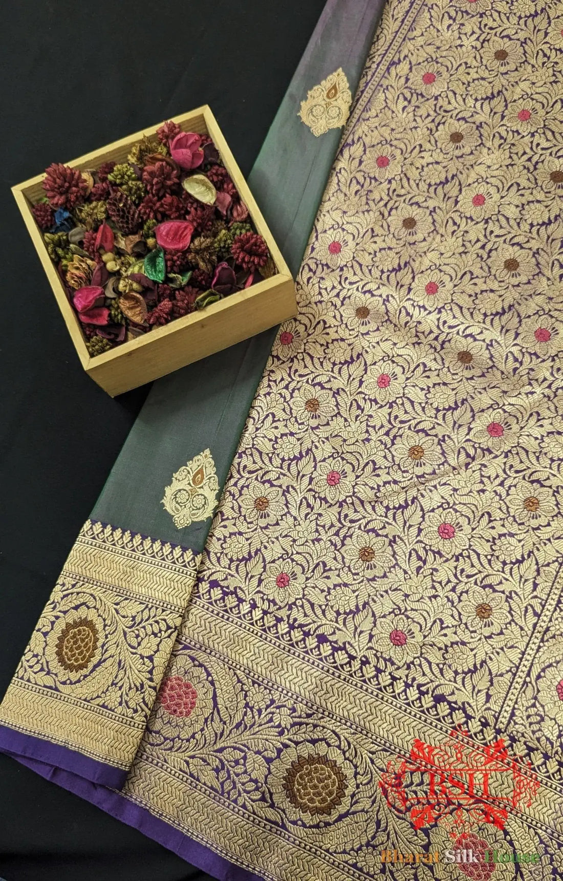 Pure Banarasi Handloom Katan Silk Antique Zari Saree In Shades Of Green/Pink Cross Color - Bharat Silk House Pure Kataan Silk