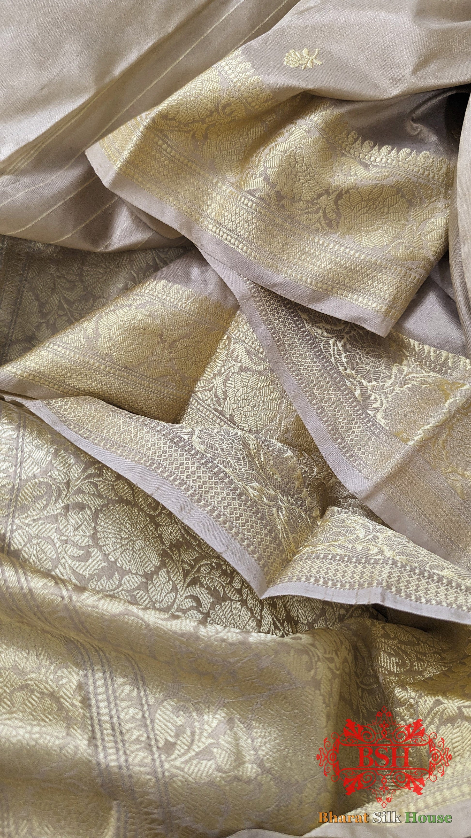 Pure Banarasi Handloom Katan Silk Antique Zari Saree In Shades Of Off White - Bharat Silk House