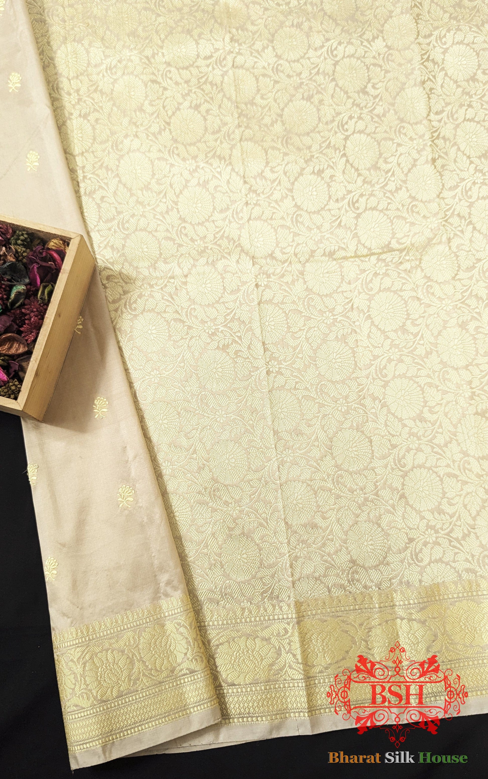 Pure Banarasi Handloom Katan Silk Antique Zari Saree In Shades Of Off White - Bharat Silk House