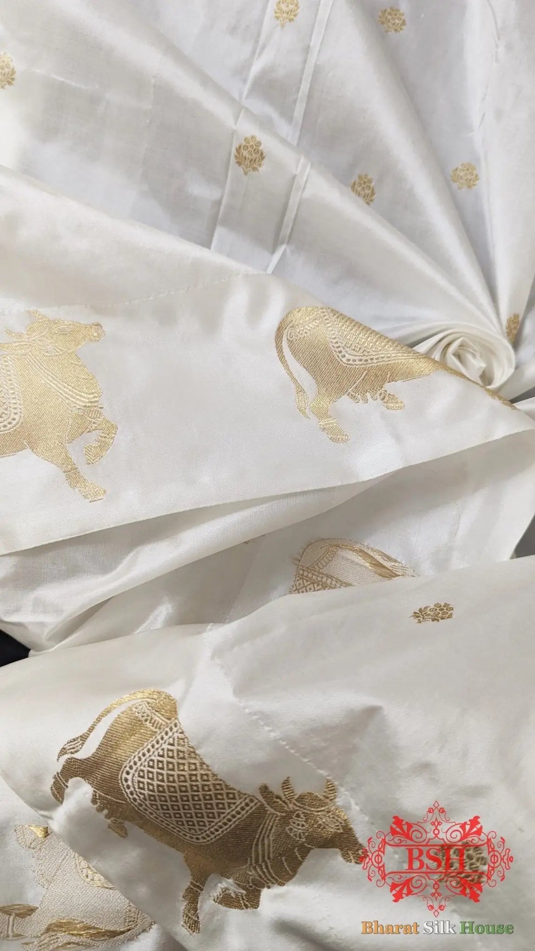 Pure Banarasi Handloom Katan Silk Antique Zari Saree In Shades Of White - Bharat Silk House Pure Kataan Silk