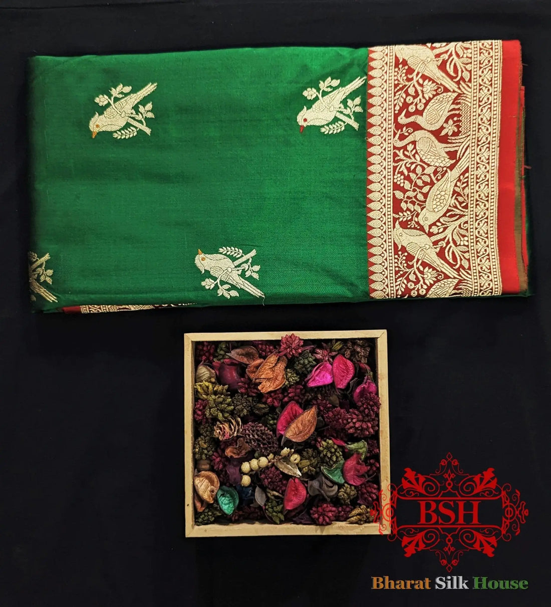 Pure Banarasi Handloom Katan Silk Meenakari Antique Zari Saree In Shades Of Green With Red Border - Bharat Silk House Pure Kataan Silk