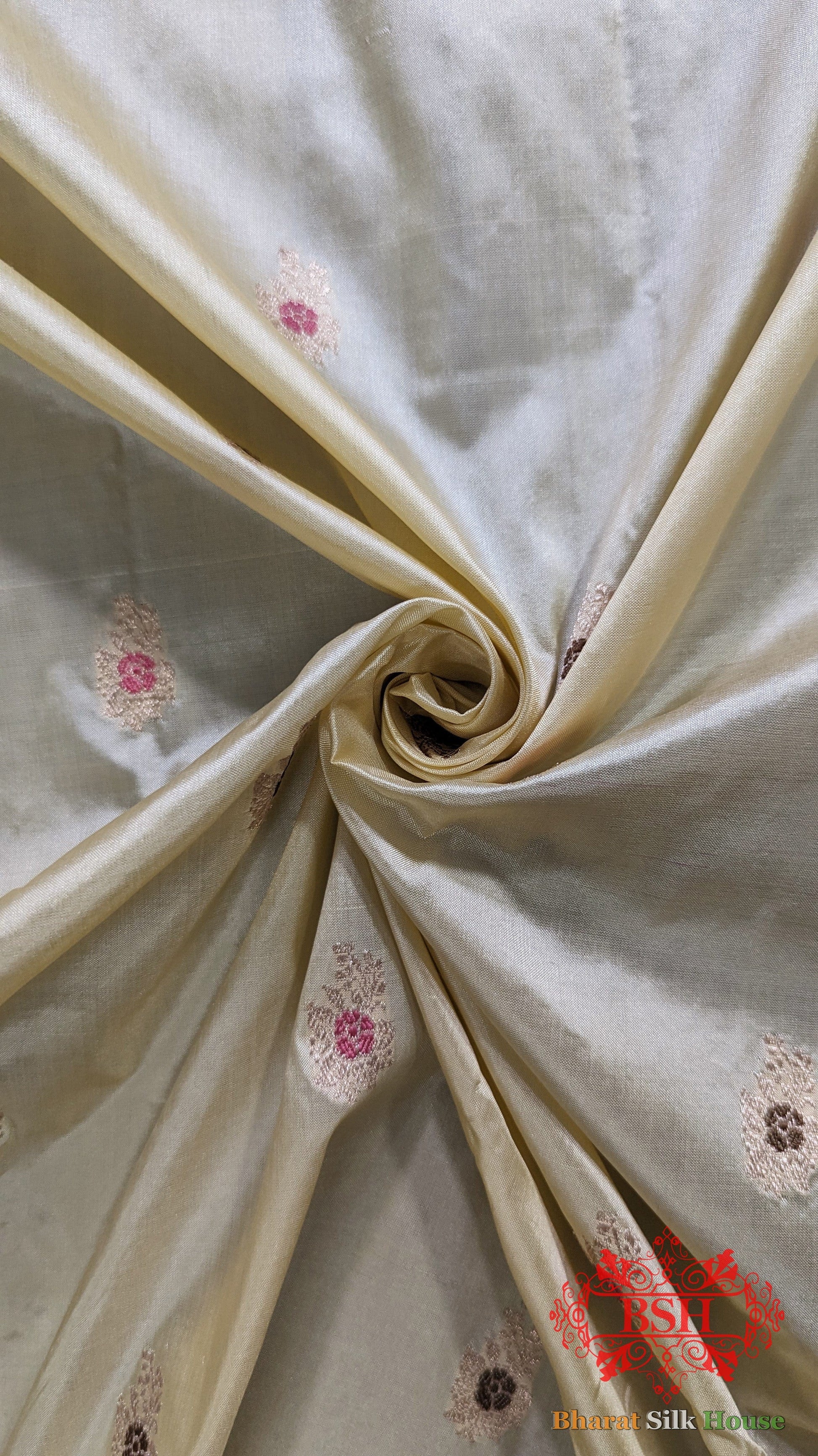 Pure Banarasi Handloom Katan Silk Meenakari Antique Zari Saree In Shades Of Off White - Bharat Silk House