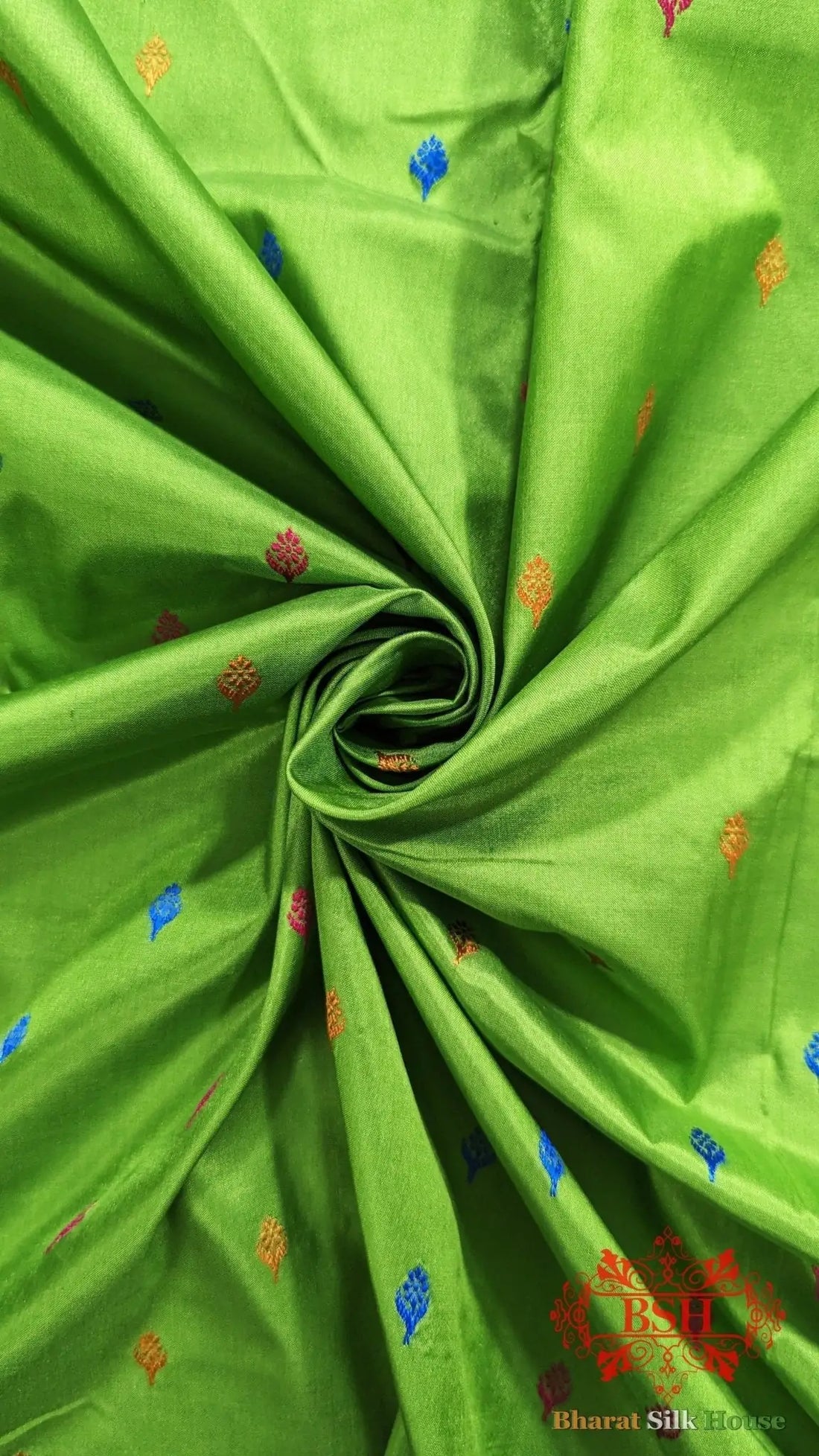 Pure Banarasi Handloom Katan Silk Meenakari Antique Zari Saree In Shades Of Parrot Green - Bharat Silk House Pure Kataan Silk