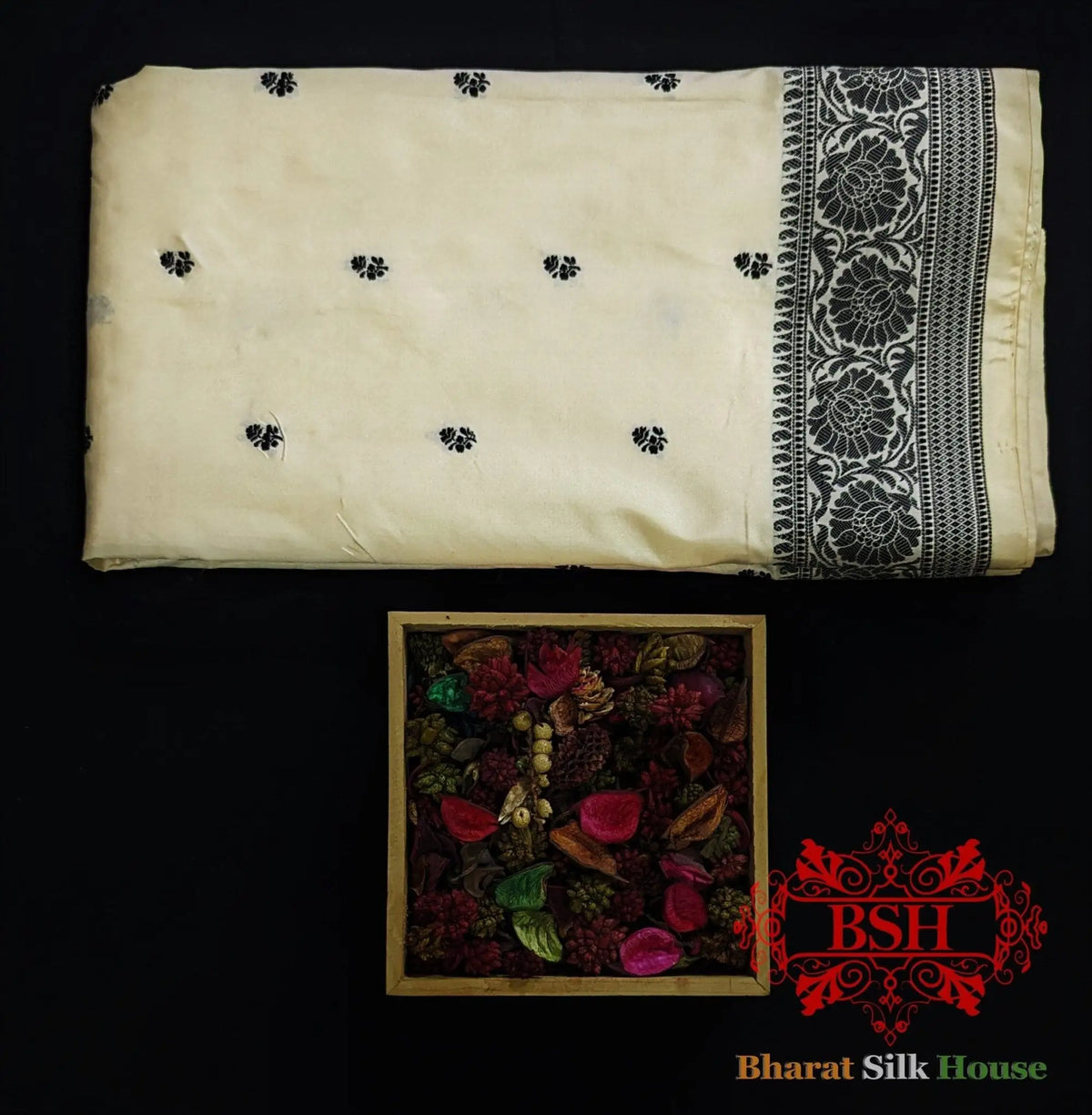 Pure Banrasi Handloom Katan Silk Antique Zari Saree In Shades Of Beige With Black Border - Bharat Silk House Pure Kataan Silk