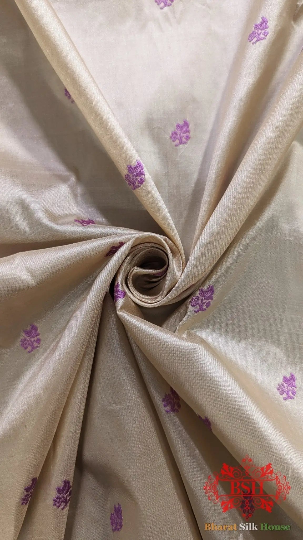 Pure Banrasi Handloom Katan Silk Antique Zari Saree In Shades Of Beige With Lavender Border - Bharat Silk House Pure Kataan Silk