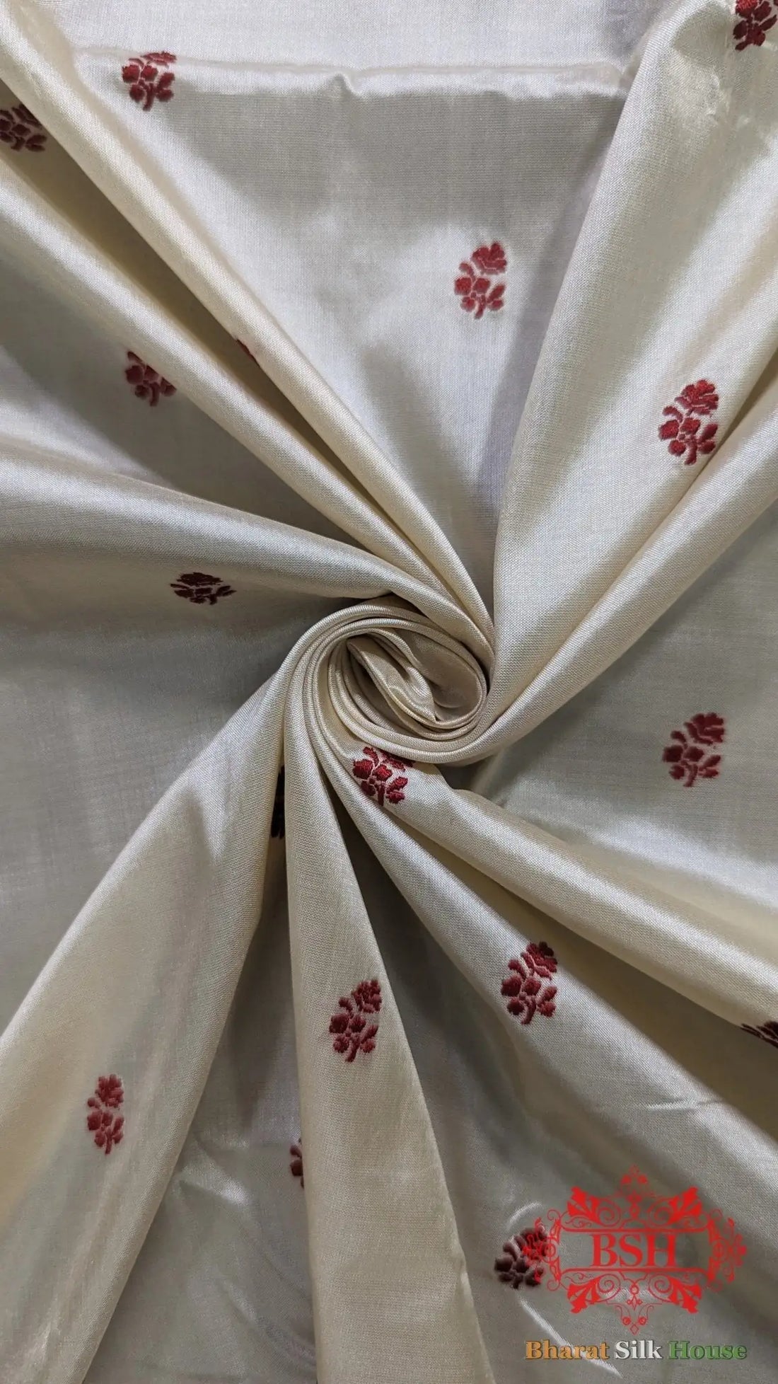 Pure Banrasi Handloom Katan Silk Antique Zari Saree In Shades Of Beige With Red Border - Bharat Silk House Pure Kataan Silk