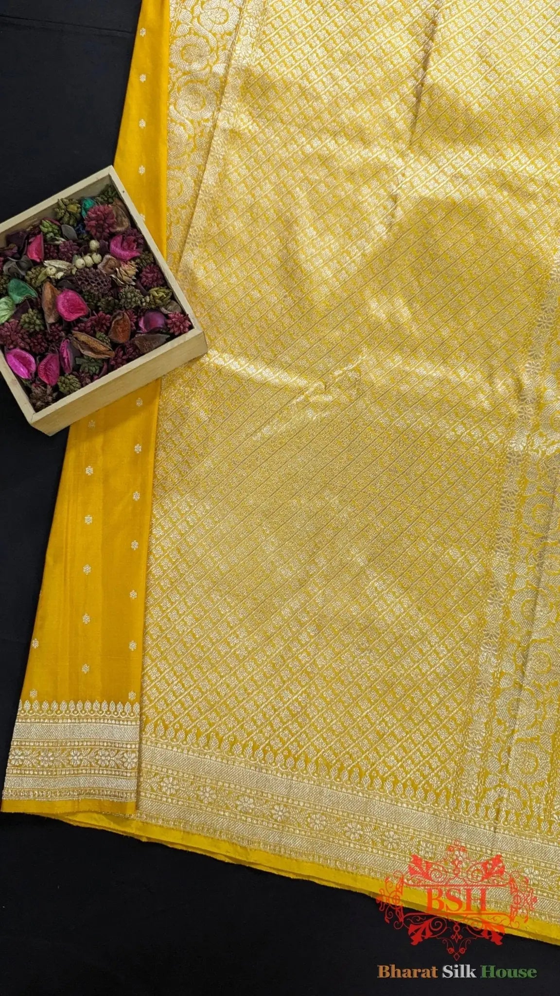 Pure Banrasi Handloom Katan Silk Antique Zari Saree In Shades Of Yellow - Bharat Silk House Pure Kataan Silk