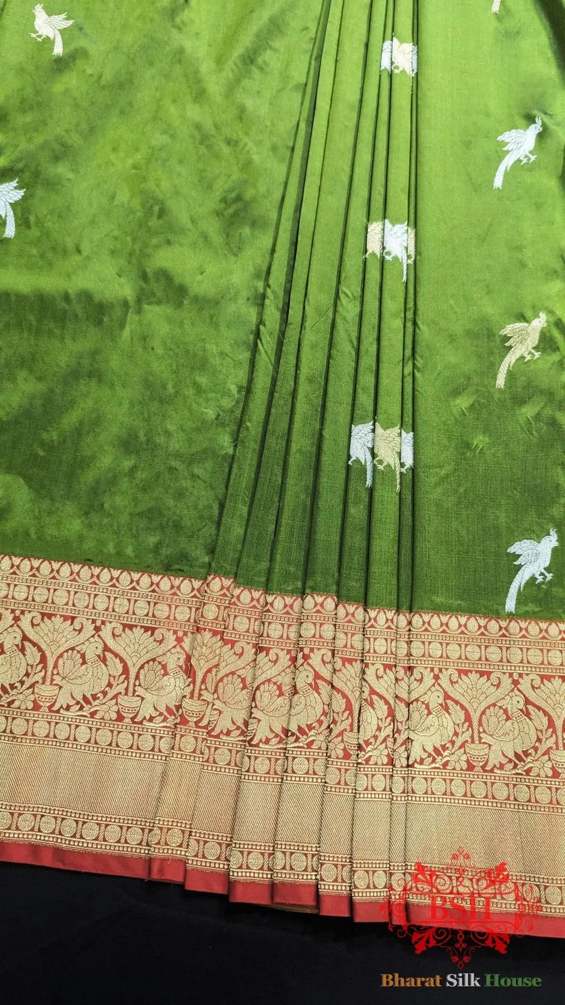 Pure Banrasi Handloom Katan Silk Meenakari Antique Zari Saree In Shades Of Green/ Red - Bharat Silk House Pure Kataan Silk