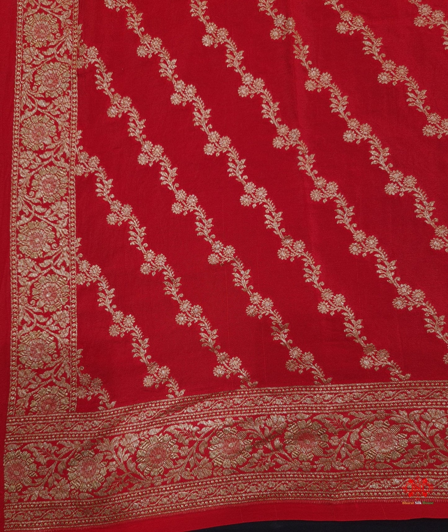 Pure Crepe White With Red Border Saree - Bharat Silk House