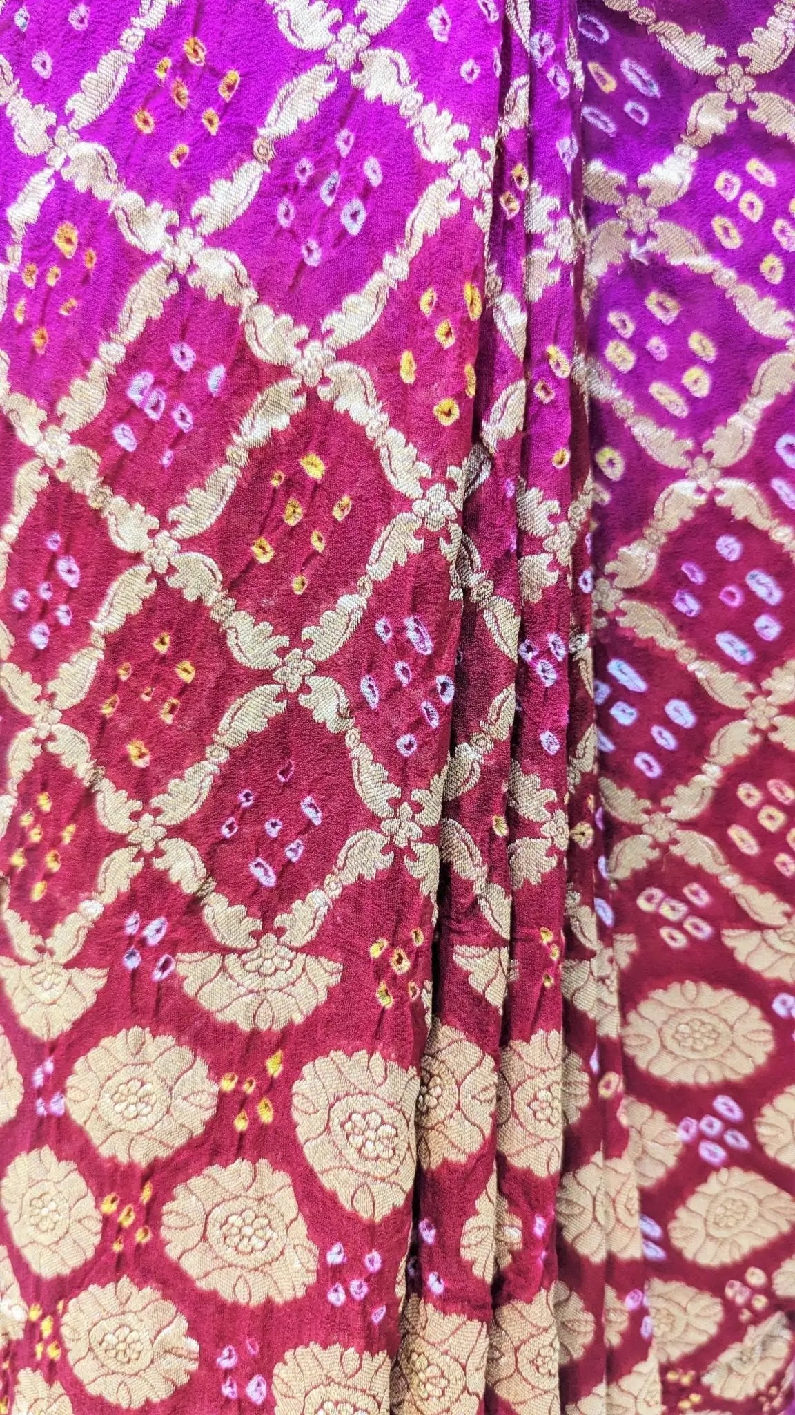 Pure Georgette Handloom Banarasi Bandhej Saaree In Dual Shades Of Red/Pink - Bharat Silk House Bandhej