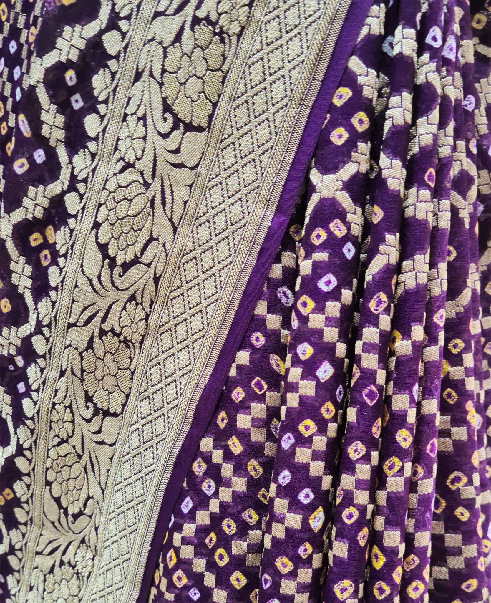 Pure Hand Bandhej Silk Saree With Zari Weaving Work In Shades Of Magenta - Bharat Silk House