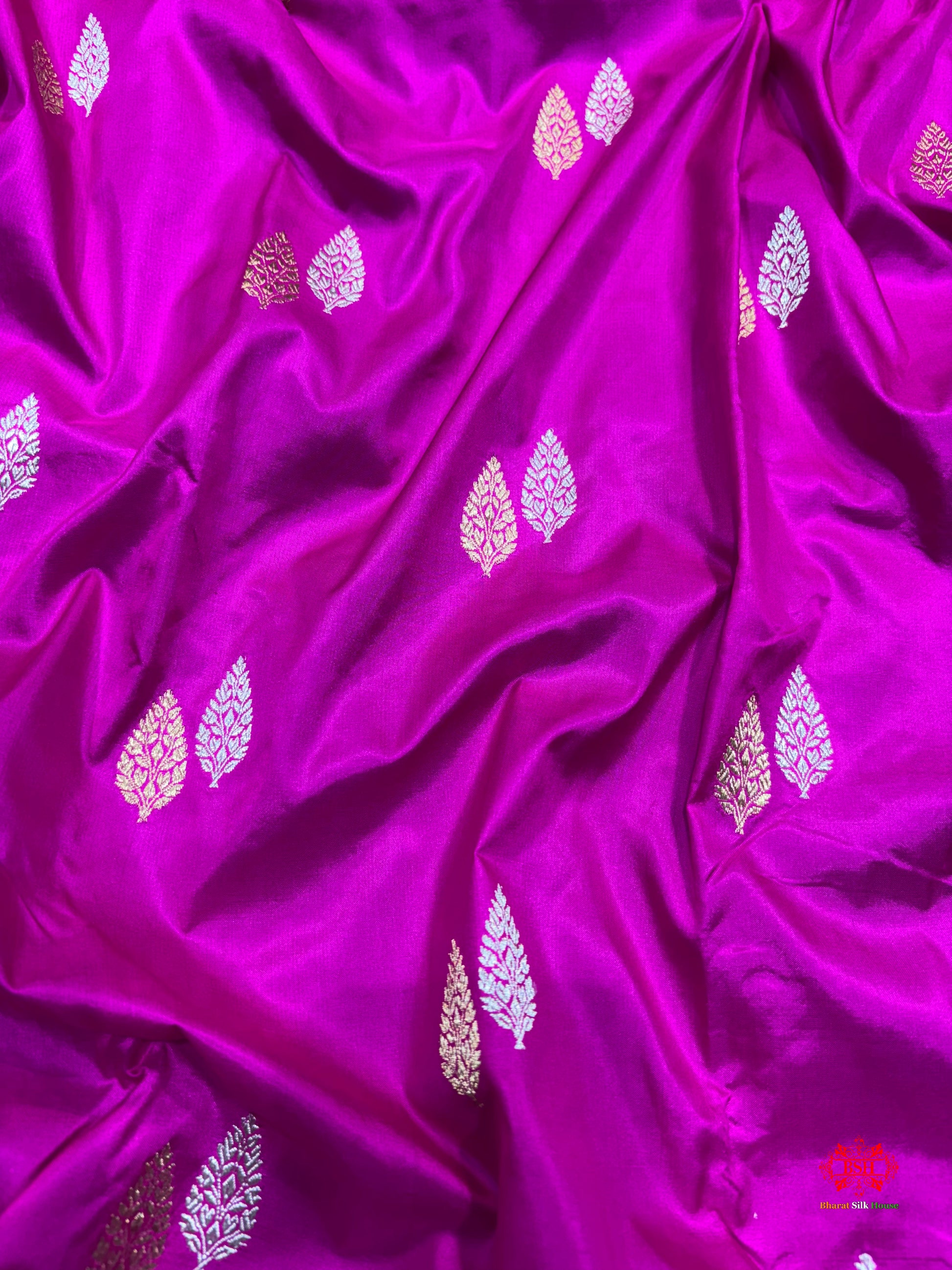Pure Banarasi  Handloom Katan Silk  Antique Dual Zari Saree In Shades Of Pink - Pure Kataan Silk - 
