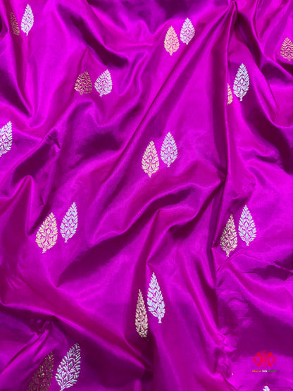 Pure Banarasi  Handloom Katan Silk  Antique Dual Zari Saree In Shades Of Pink - Pure Kataan Silk - 