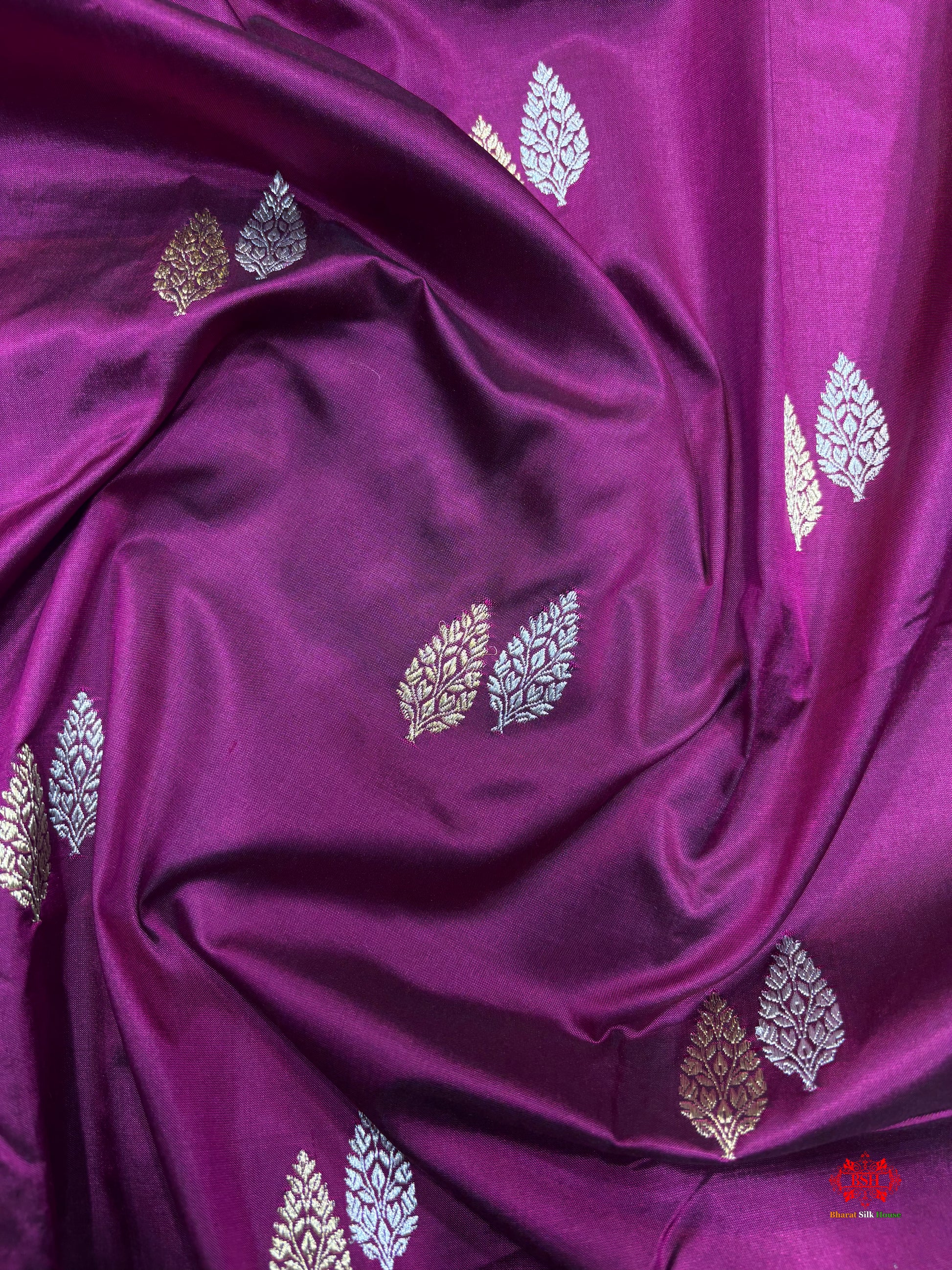 Pure Banarasi  Handloom Katan Silk  Antique Dual Zari Saree In Shades Of Wine - Pure Kataan Silk - 