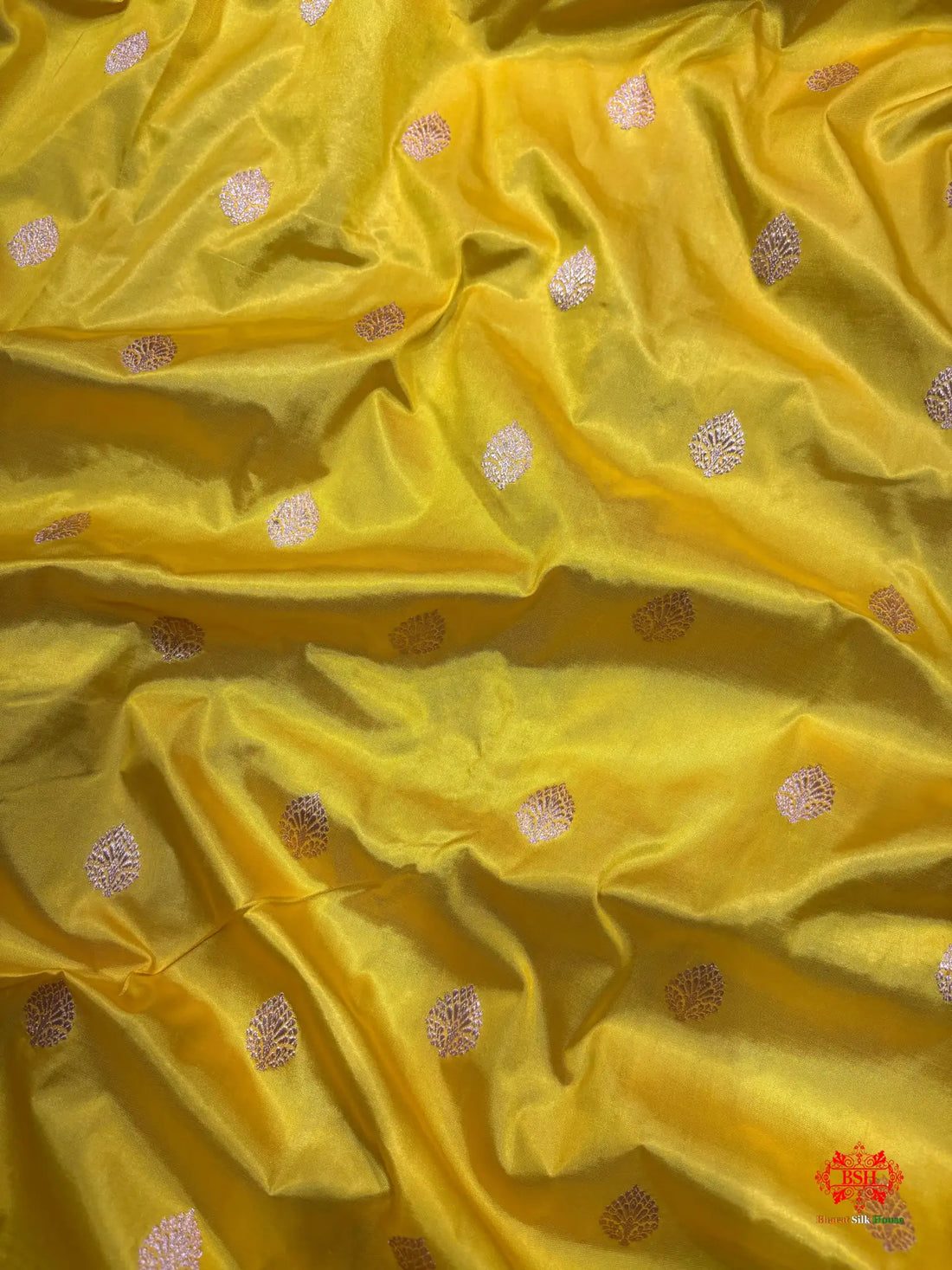 Pure Banarasi  Handloom Katan Silk Antique Zari Saree In Shades Of Yellow - Pure Kataan Silk -