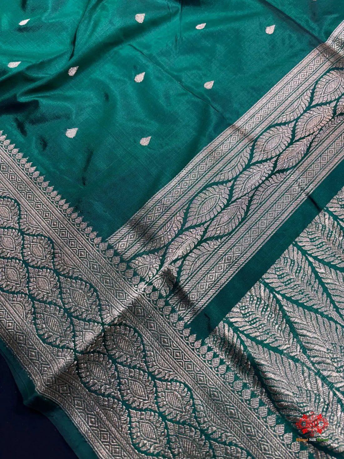 Pure Banarasi  Handloom Katan Silk Antique Zari Saree In Shades Of Green - Pure Kataan Silk -