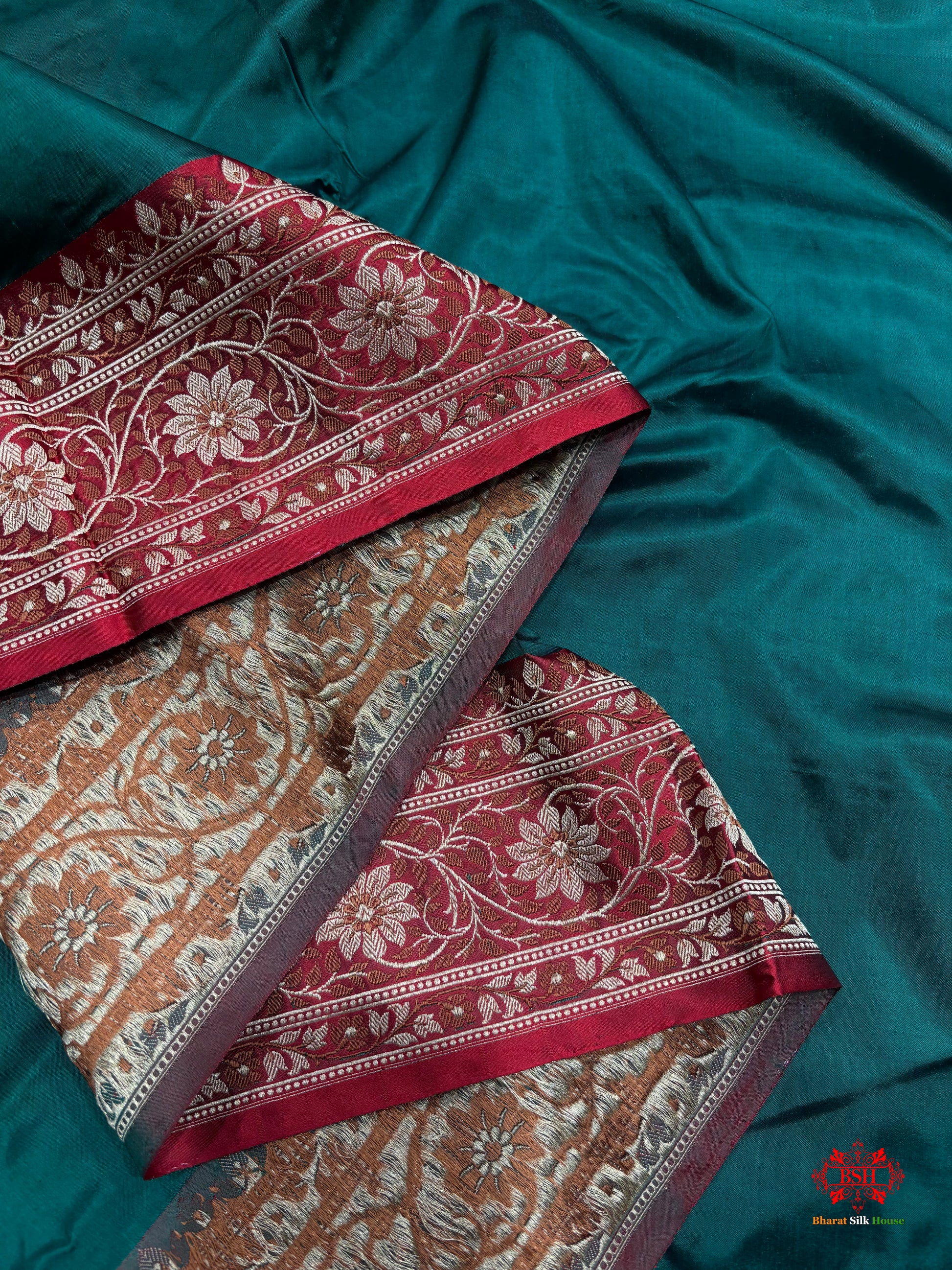 Pure Banarasi  Handloom Katan Silk Reshami Zari Saree In Shades Of Cadmium Green With Red Border - Pure Kataan Silk - 
