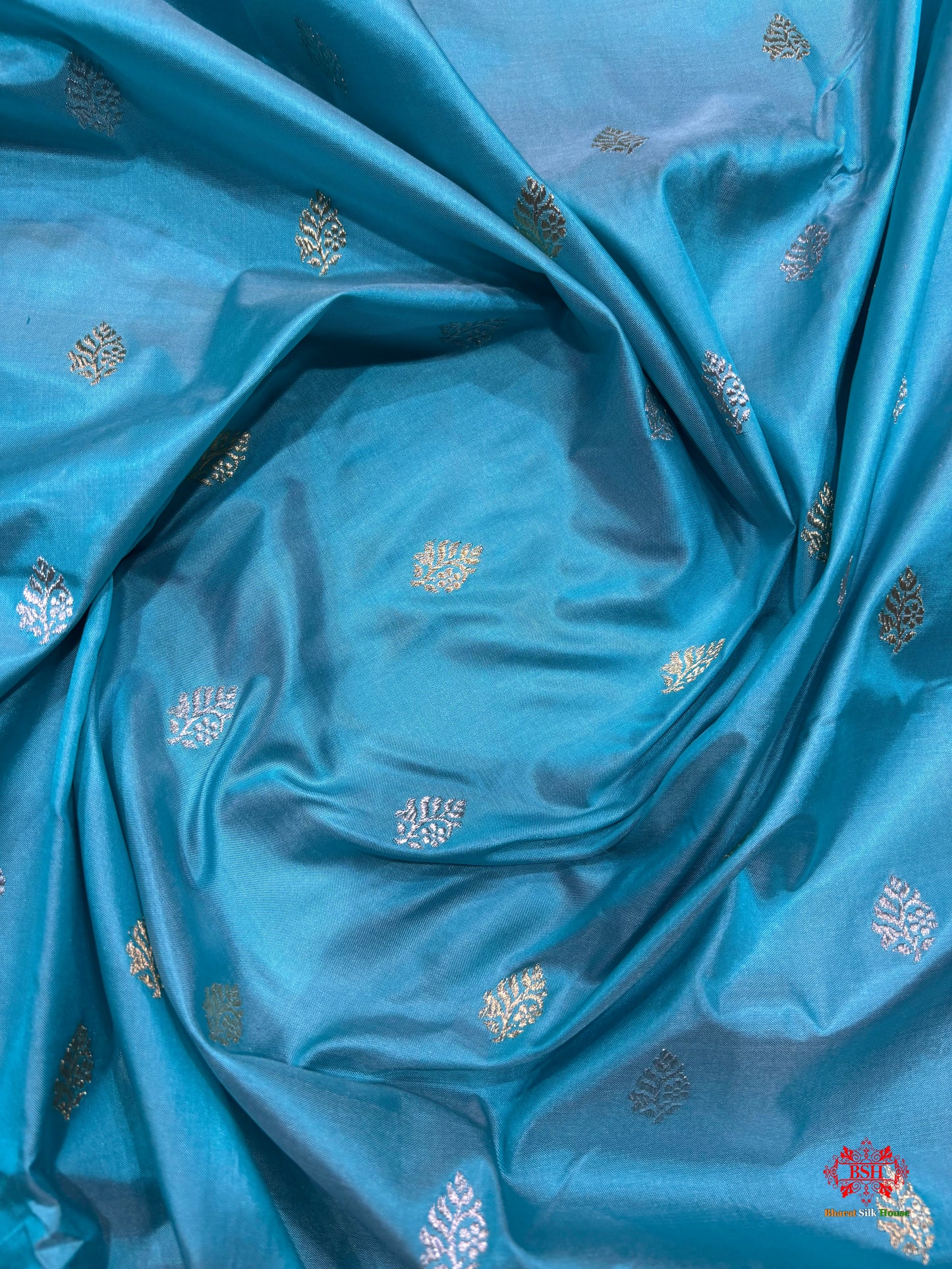 Pure Banarasi  Handloom Katan Silk  Antique Dual Zari Saree In Shades Of Firozi - Pure Kataan Silk - 