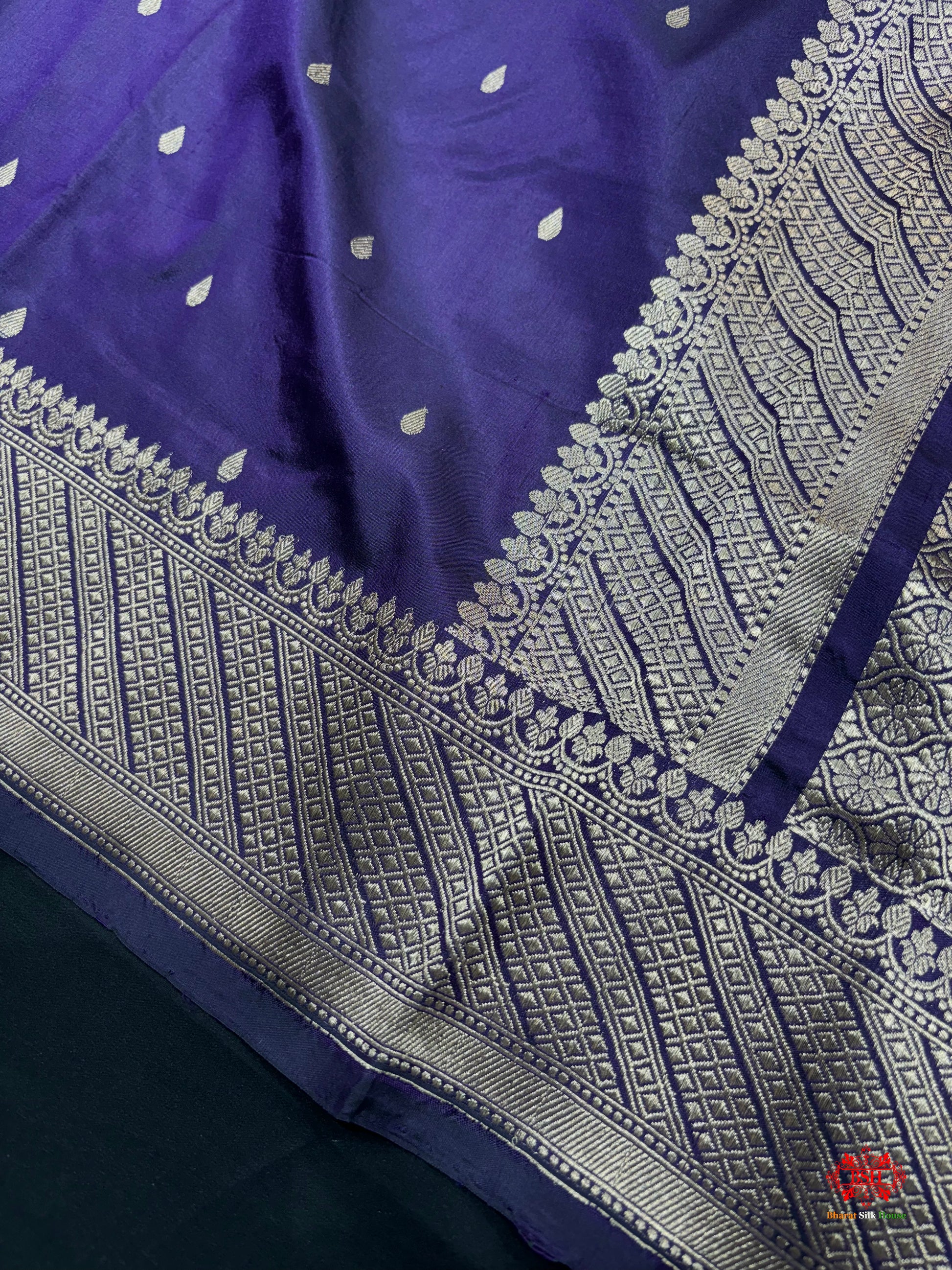 Pure Banarasi  Handloom Katan Silk Antique Zari Saree In Shades Of Navy Blue - Pure Kataan Silk - 