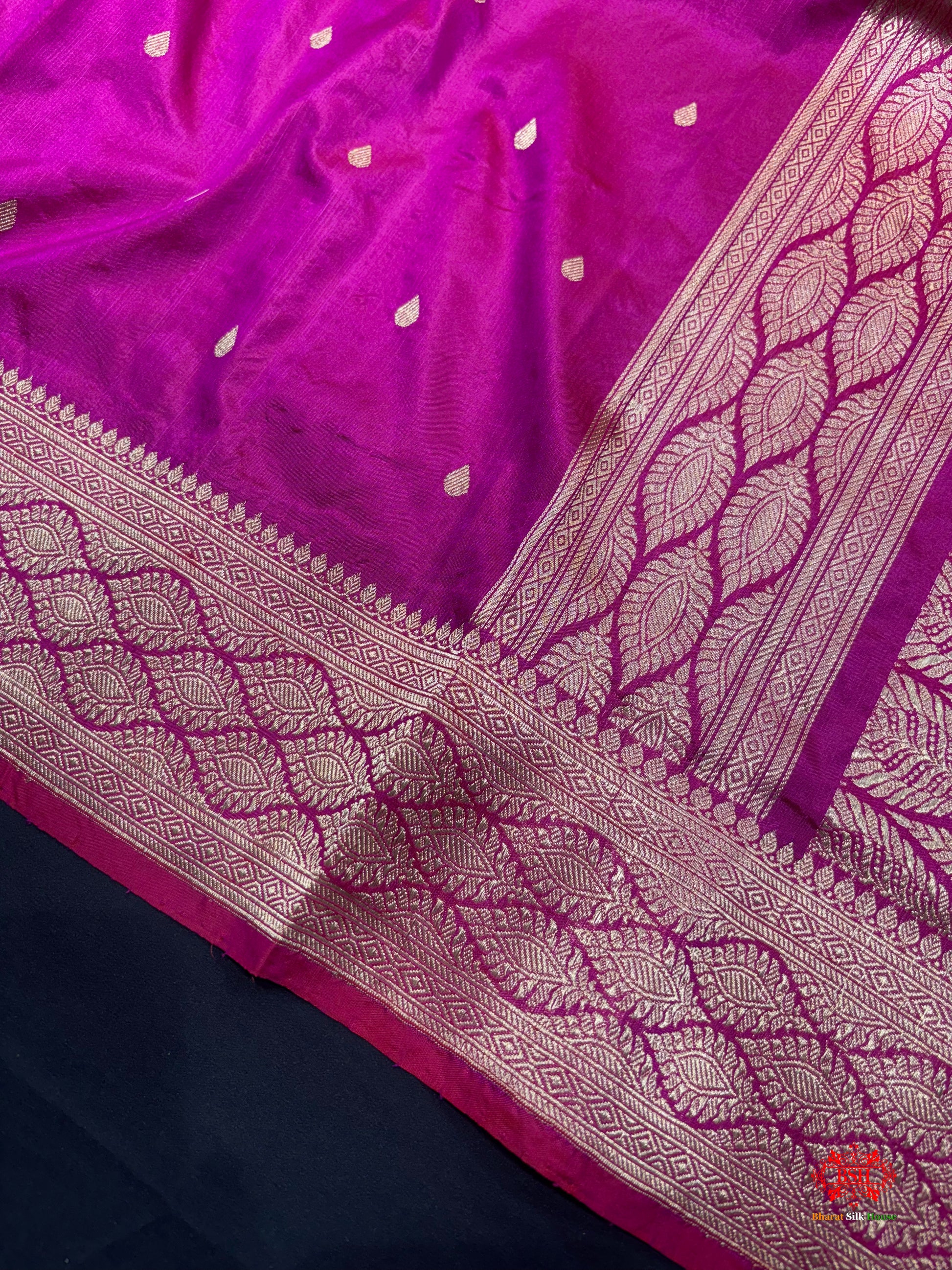 Pure Banarasi  Handloom Katan Silk Antique Zari Saree In Shades Of Pink - Pure Kataan Silk - 